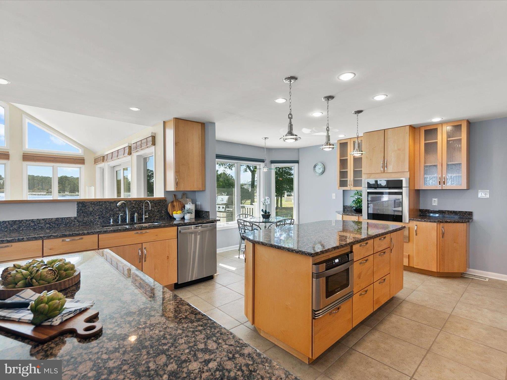 HIDDEN HARBOR - Residential