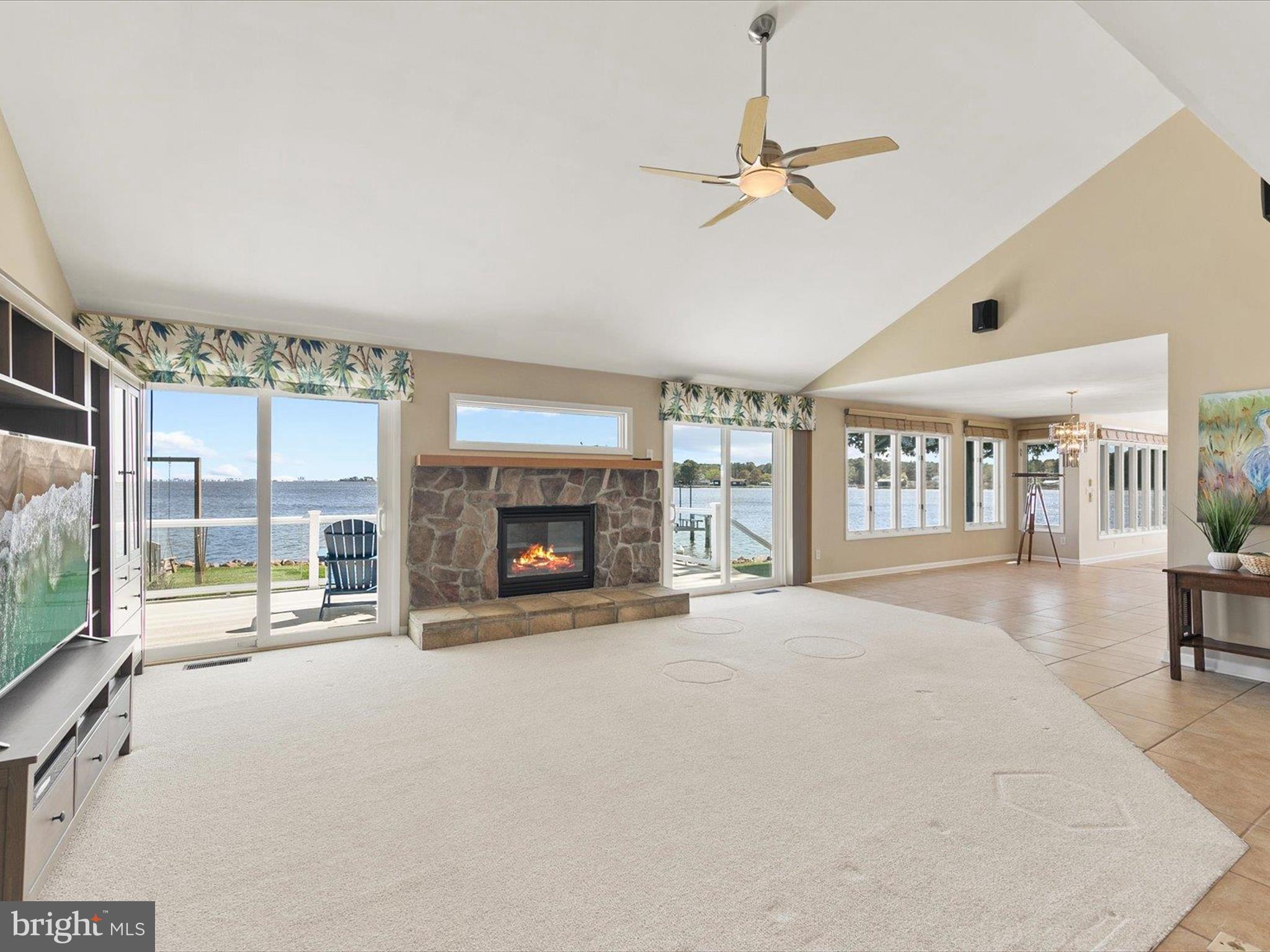 HIDDEN HARBOR - Residential