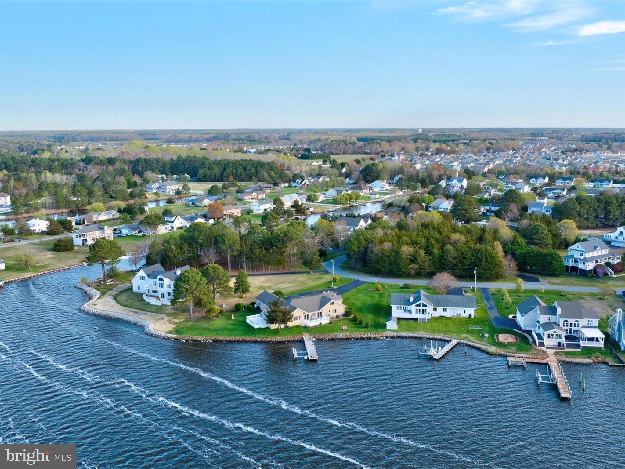HIDDEN HARBOR - Residential