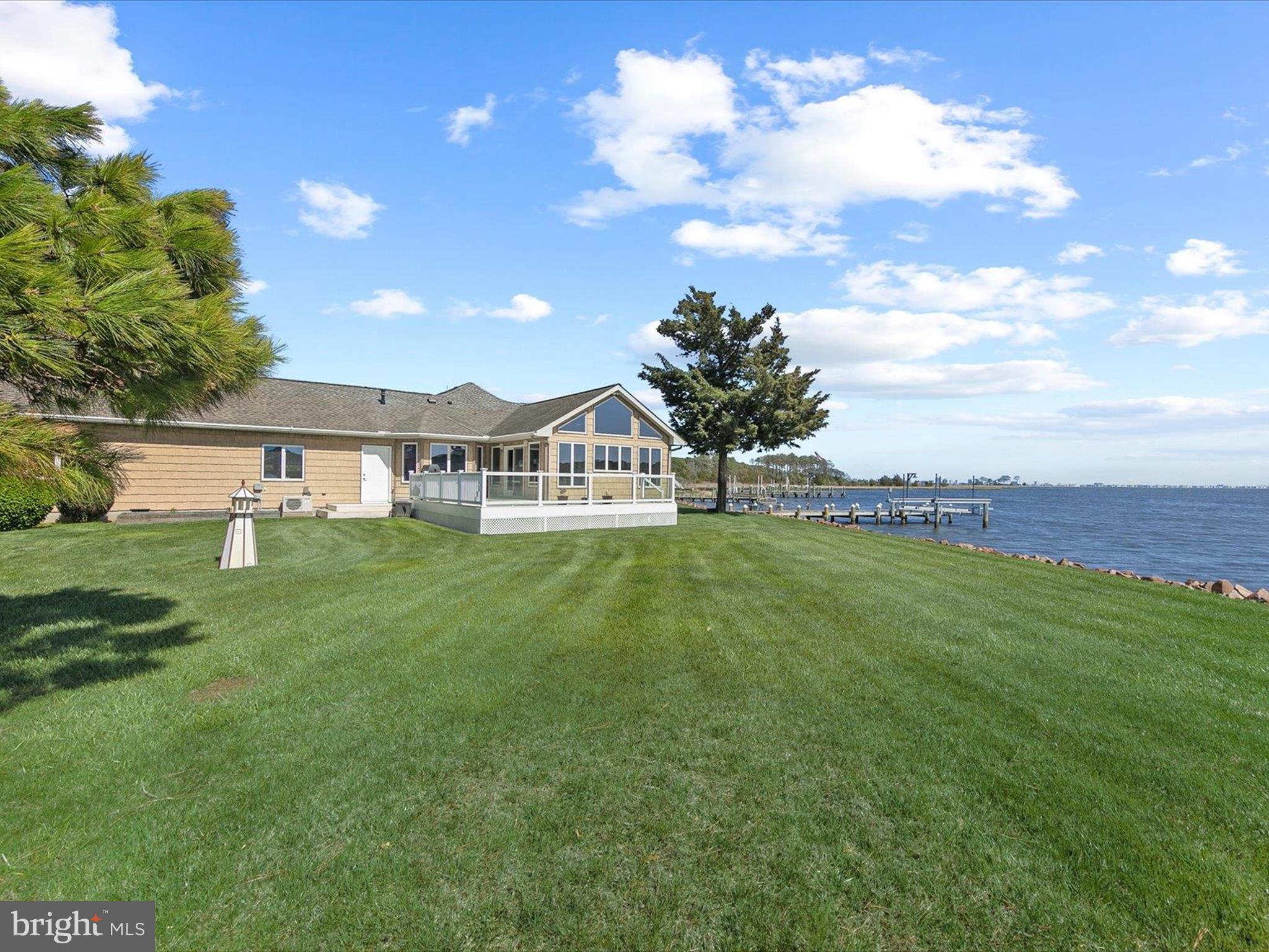 HIDDEN HARBOR - Residential