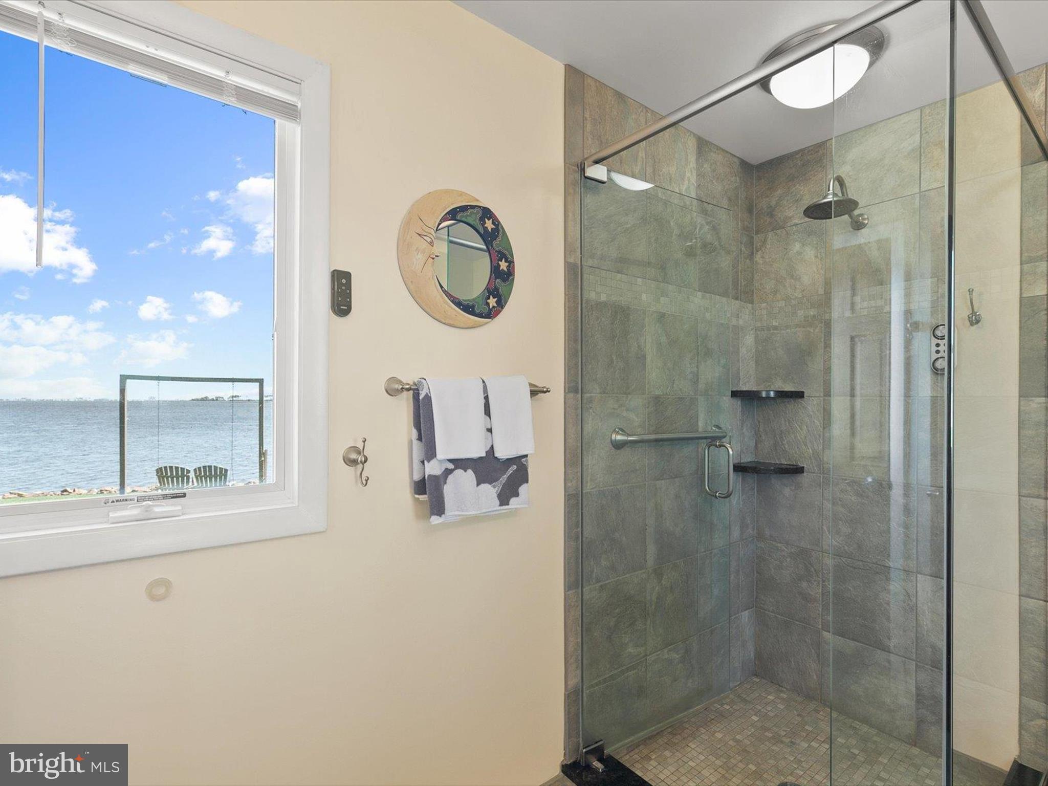 HIDDEN HARBOR - Residential