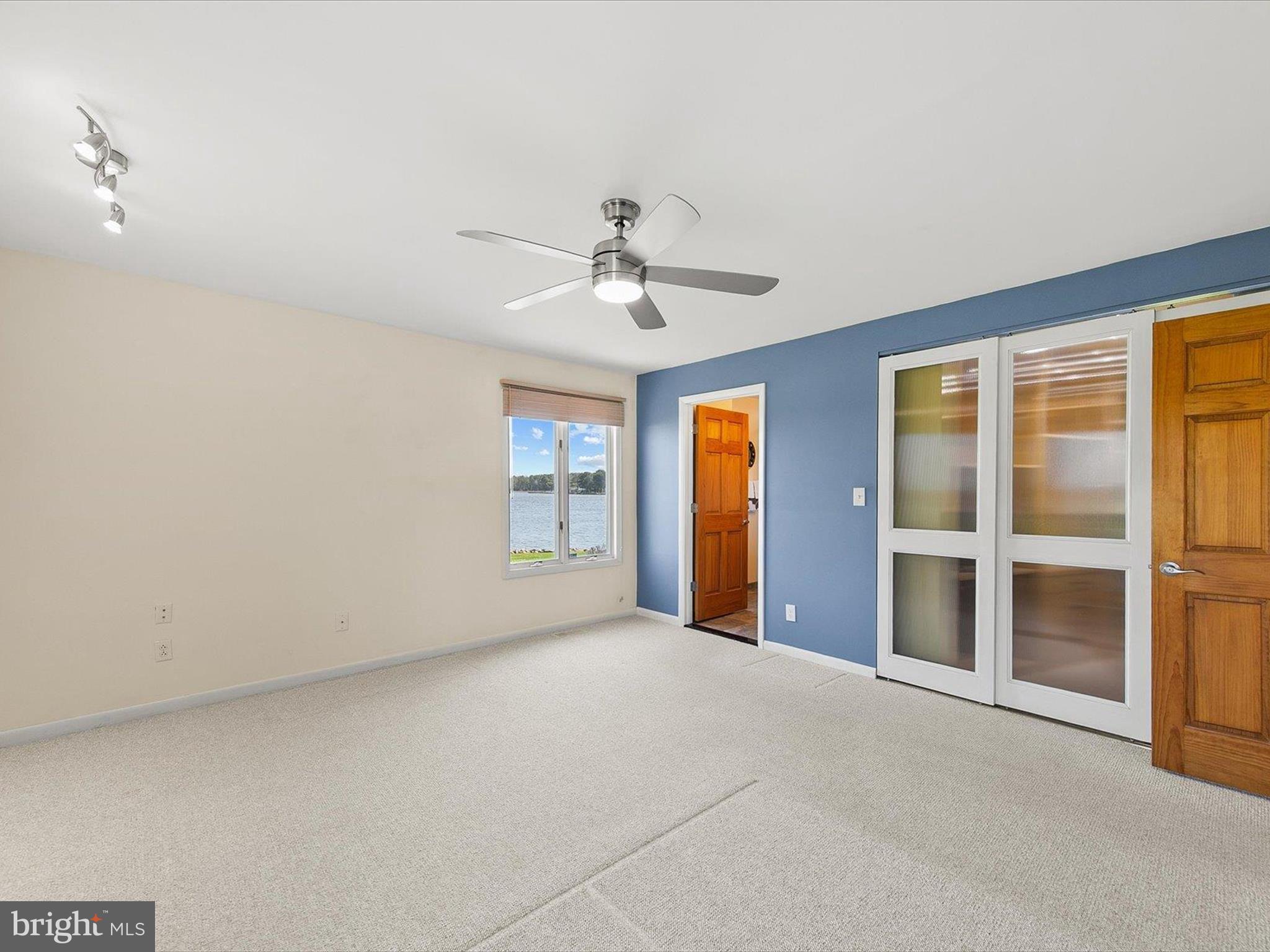 HIDDEN HARBOR - Residential