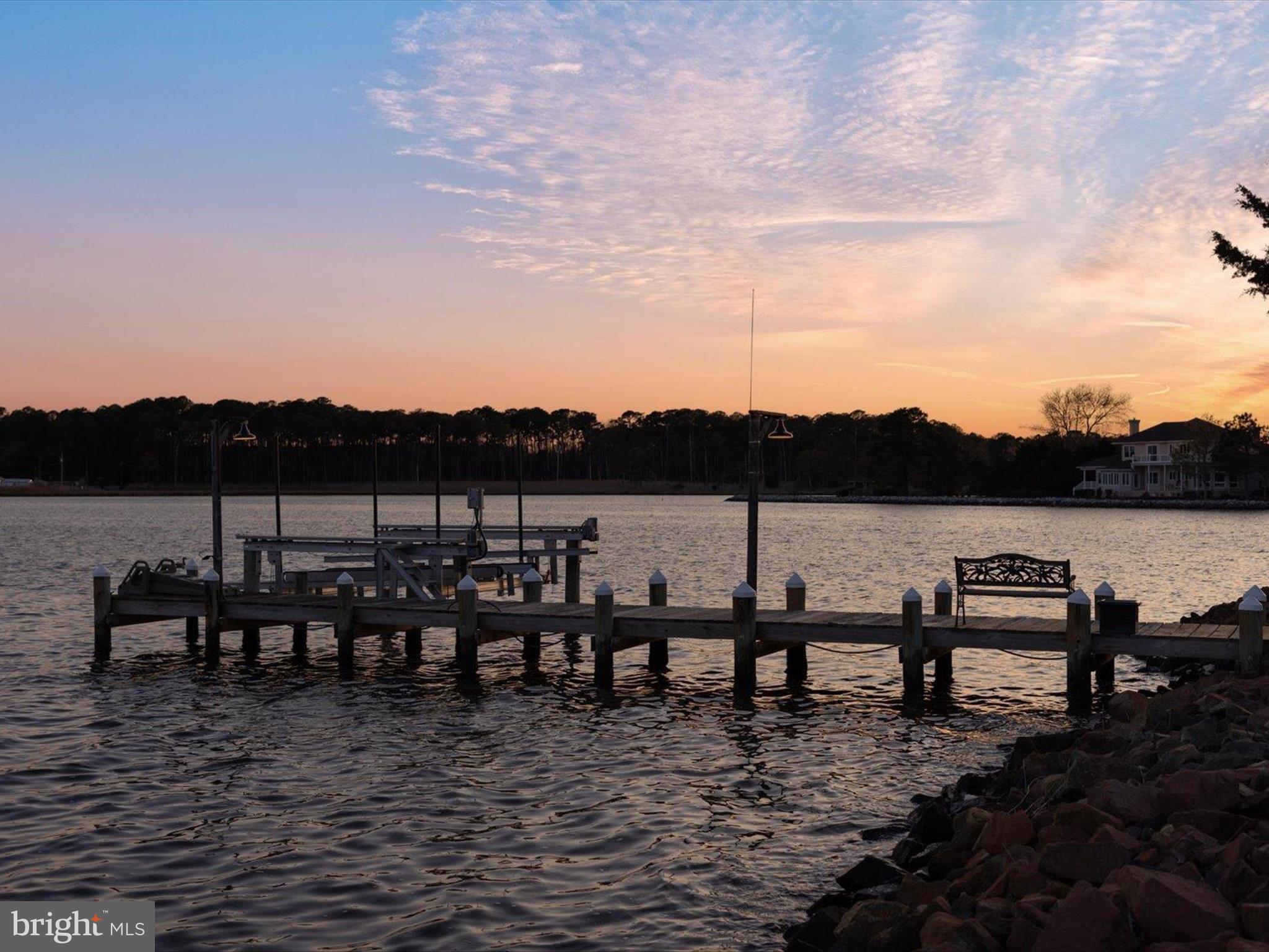 HIDDEN HARBOR - Residential