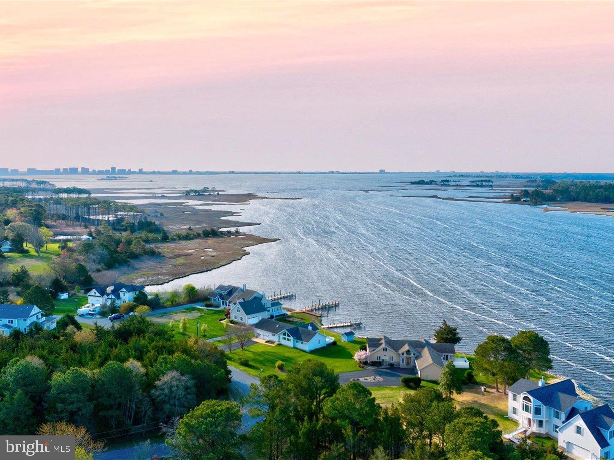 HIDDEN HARBOR - Residential