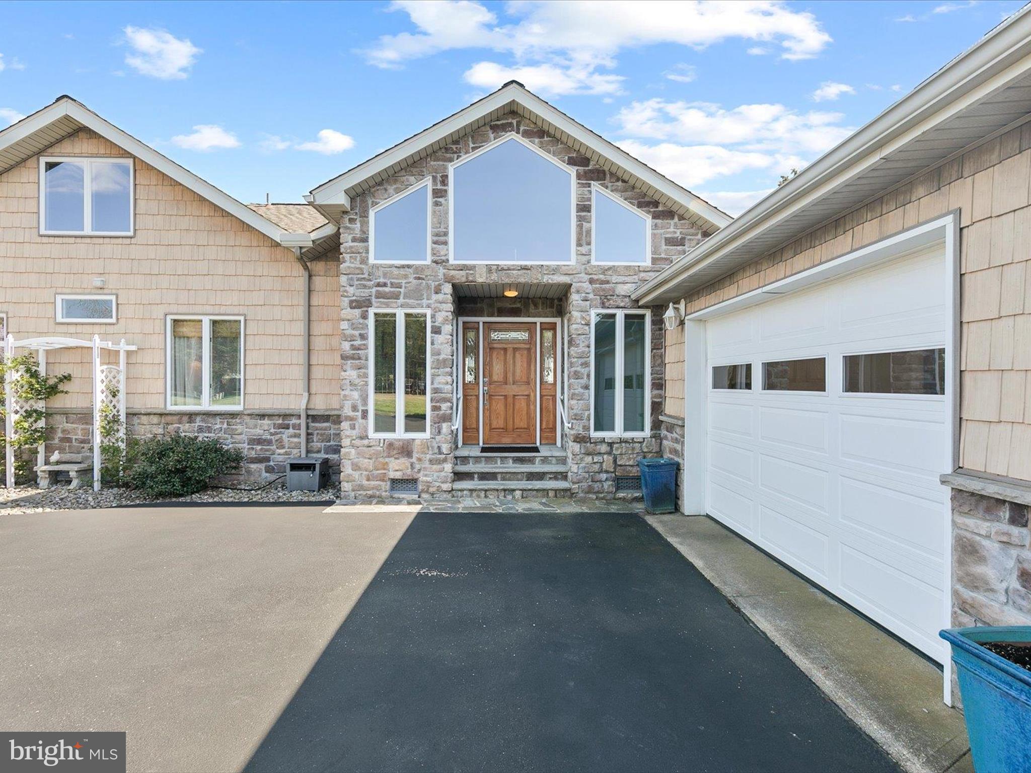 HIDDEN HARBOR - Residential