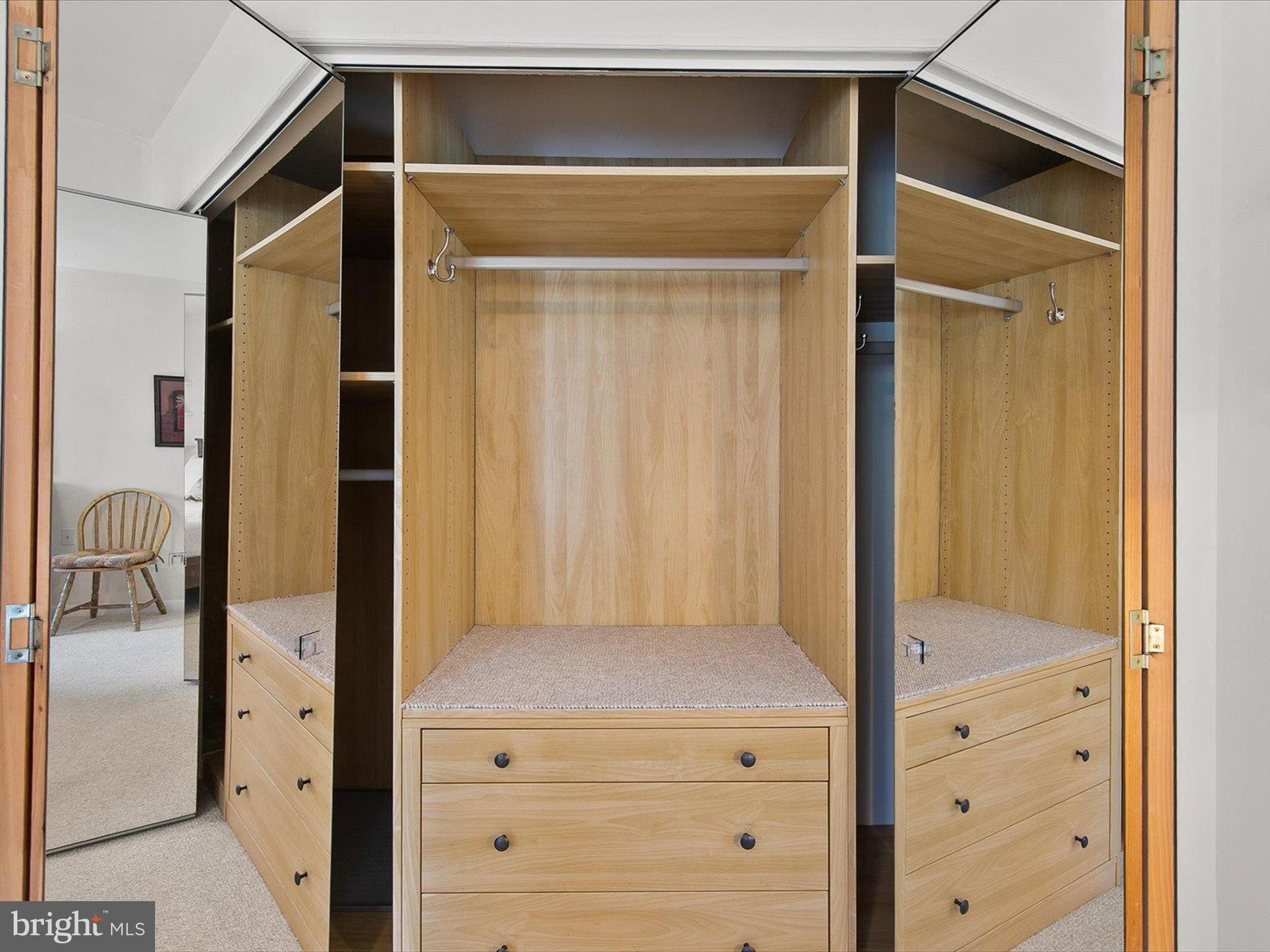 HIDDEN HARBOR - Residential