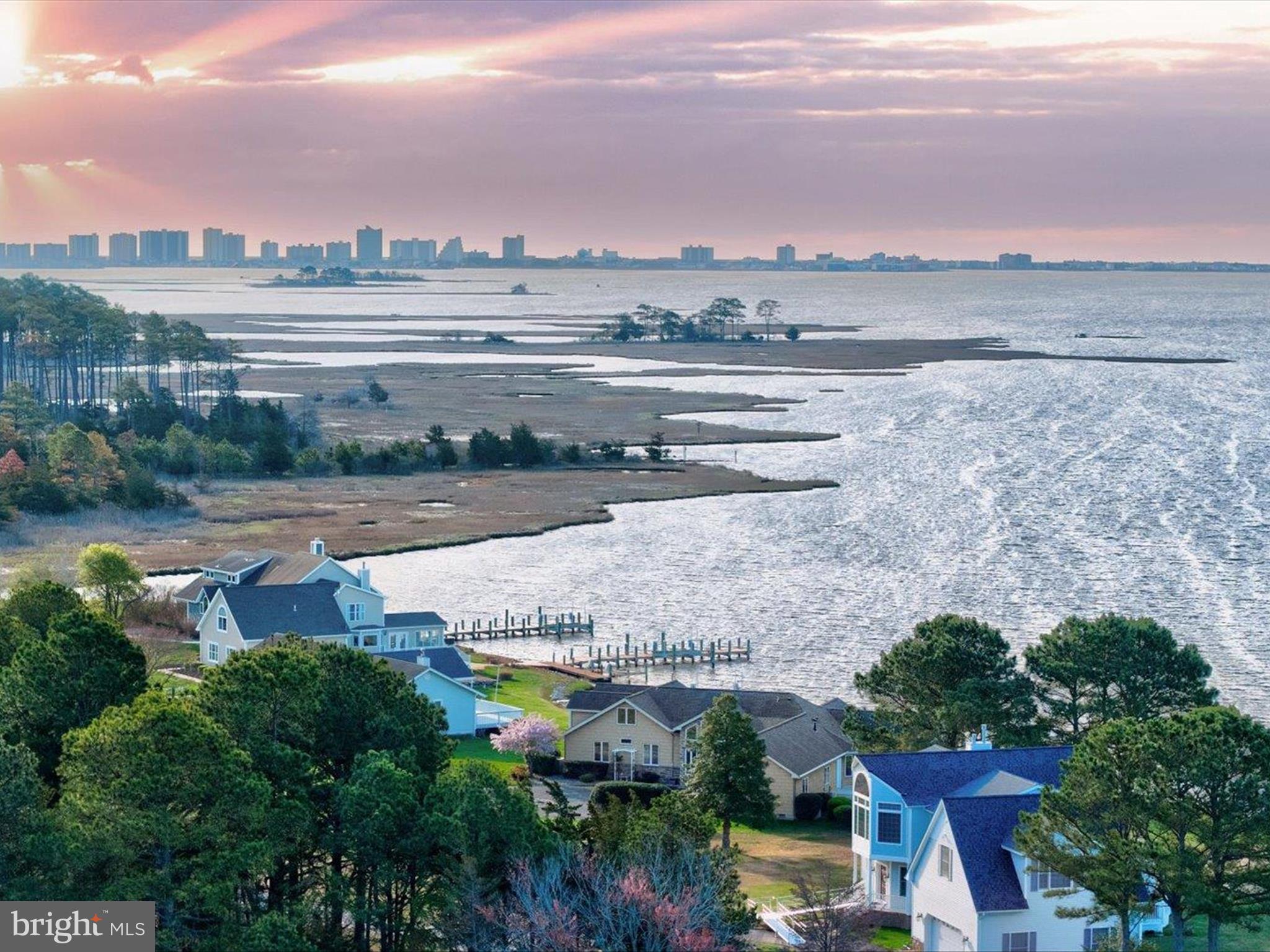 HIDDEN HARBOR - Residential