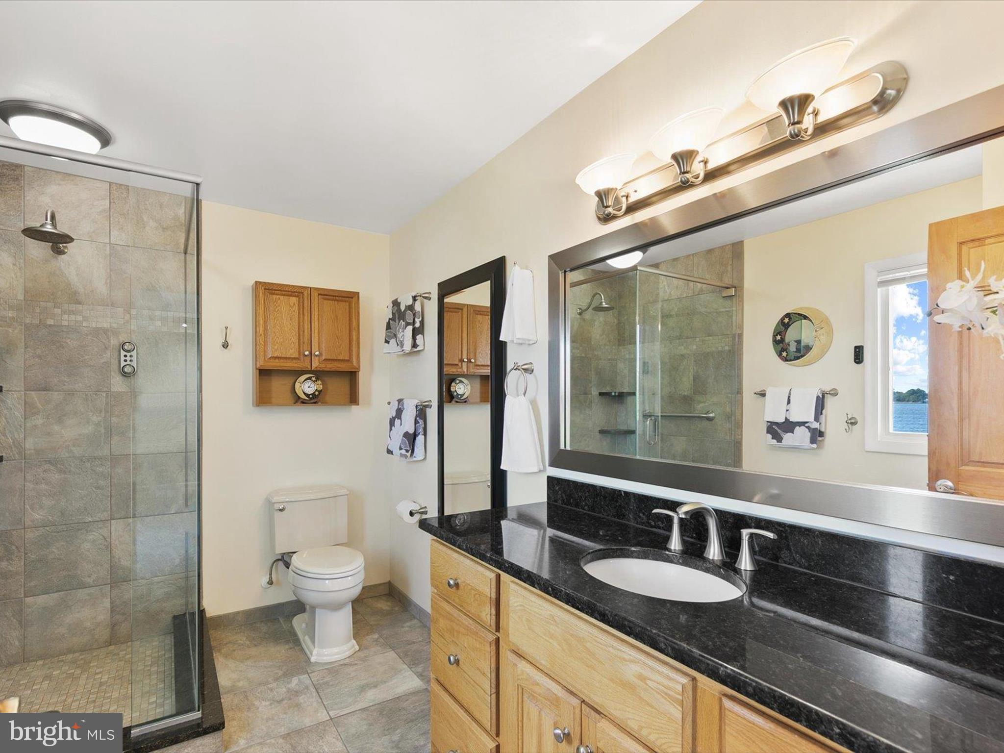 HIDDEN HARBOR - Residential