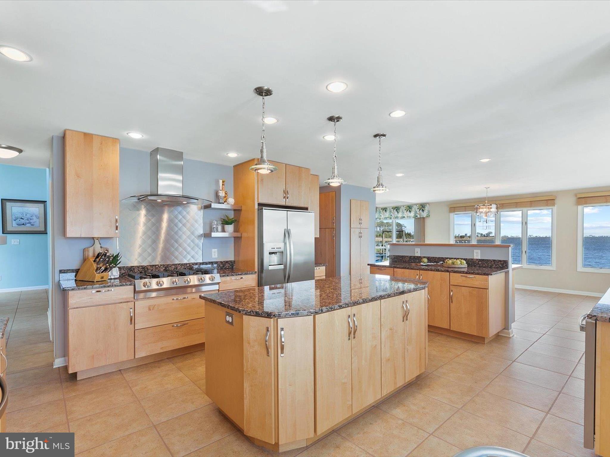 HIDDEN HARBOR - Residential