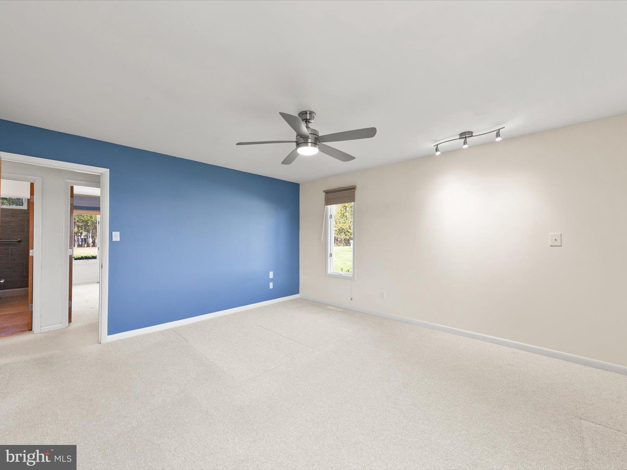 HIDDEN HARBOR - Residential