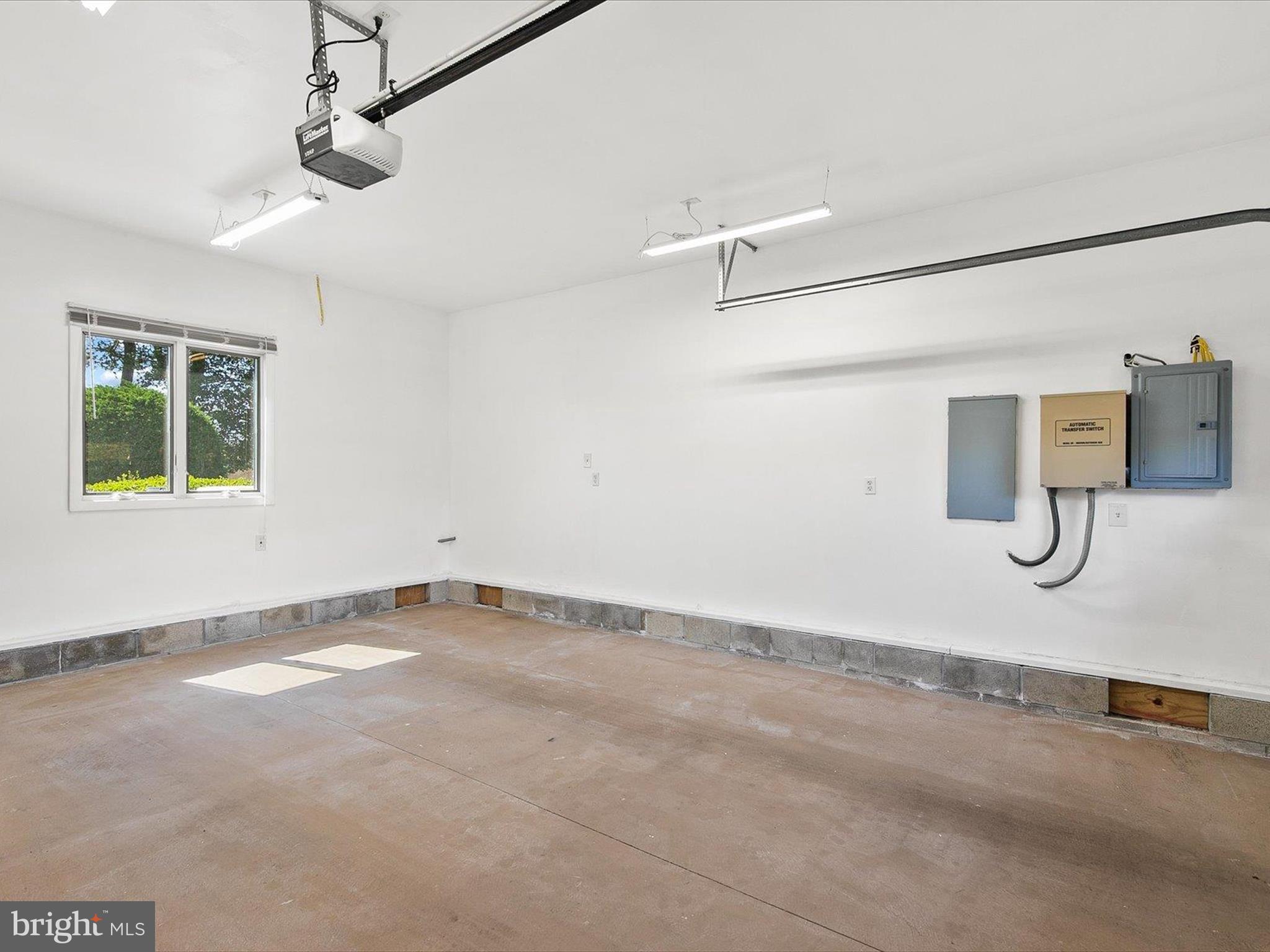 HIDDEN HARBOR - Residential