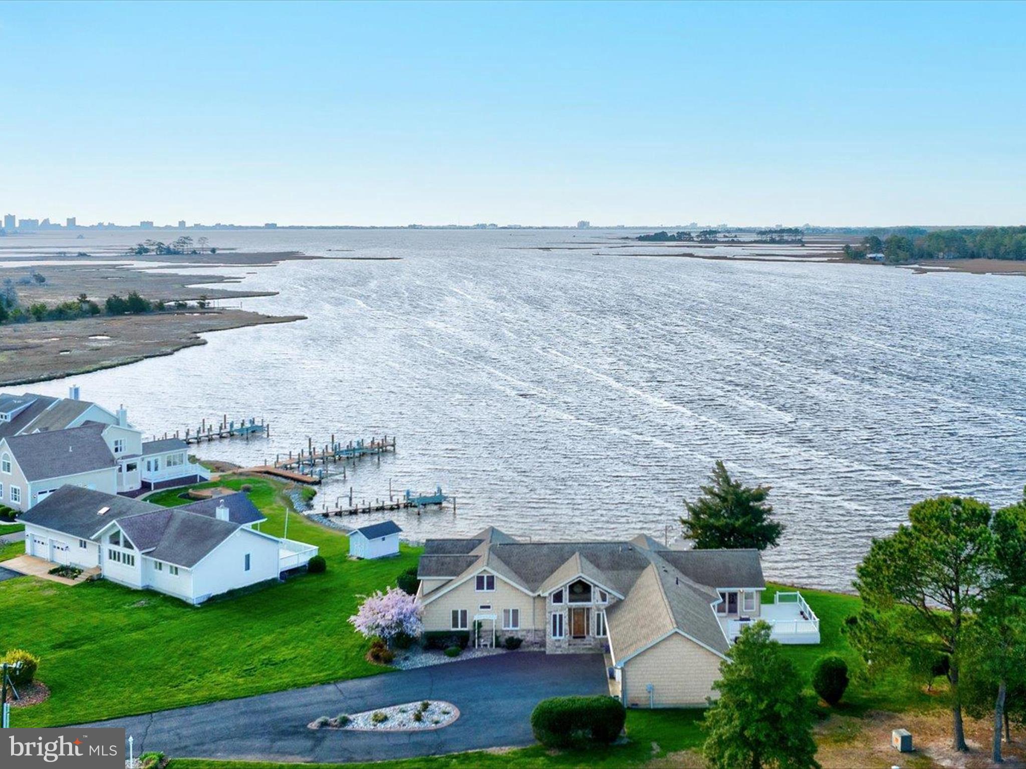 HIDDEN HARBOR - Residential