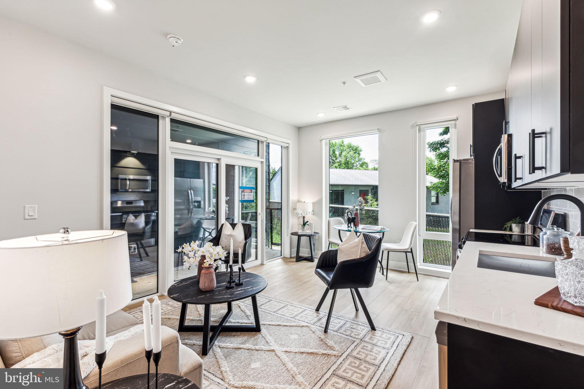 ROXBOROUGH - Residential Lease