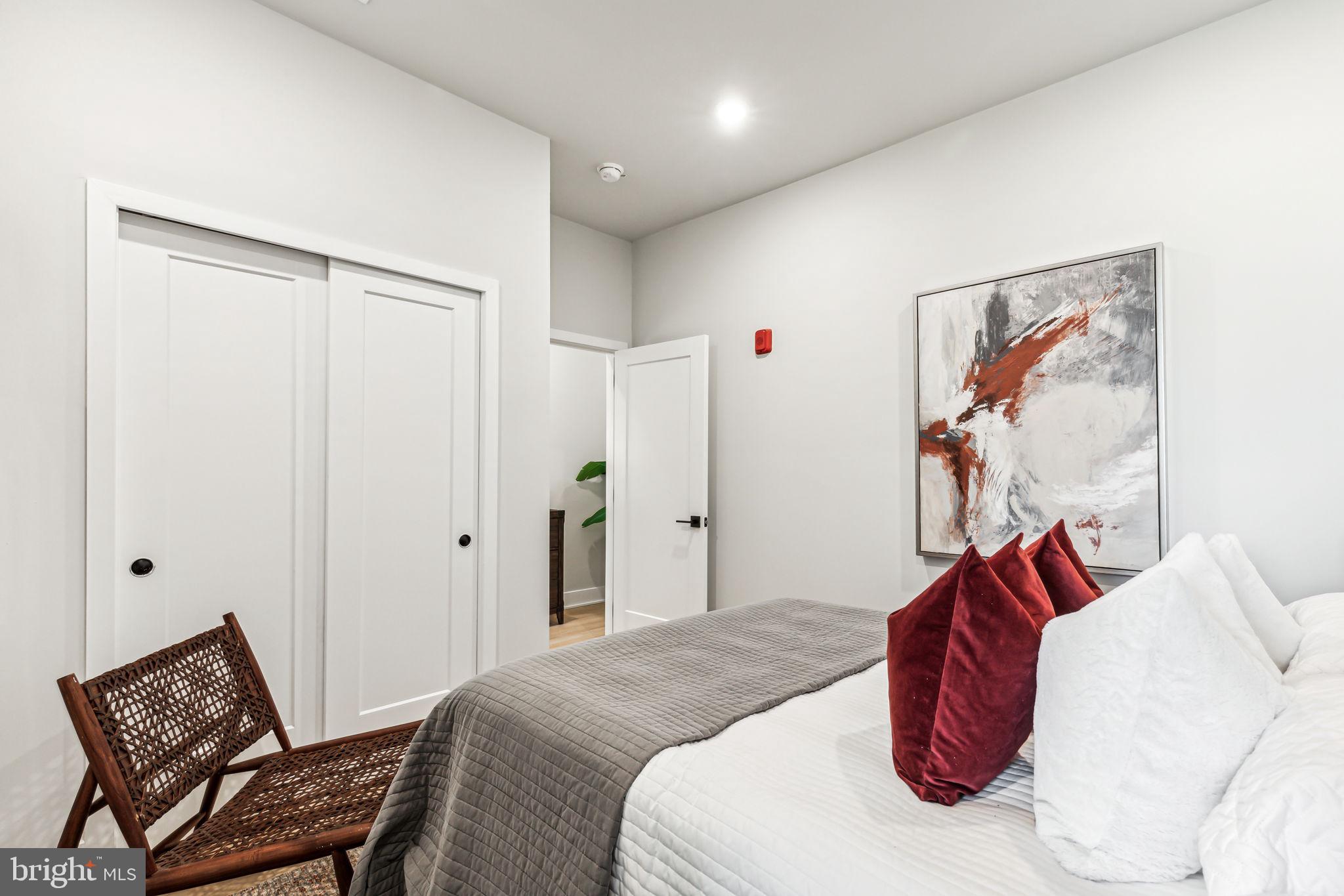 ROXBOROUGH - Residential Lease