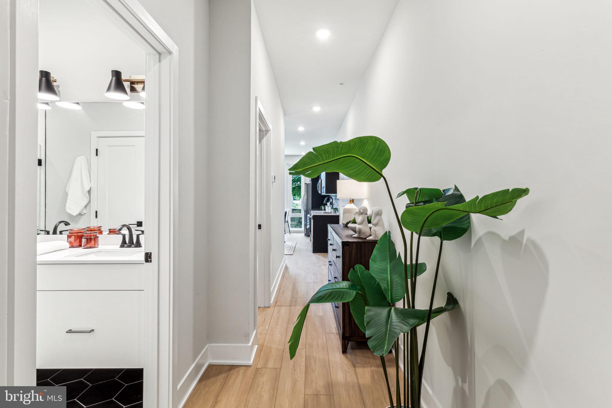 ROXBOROUGH - Residential Lease