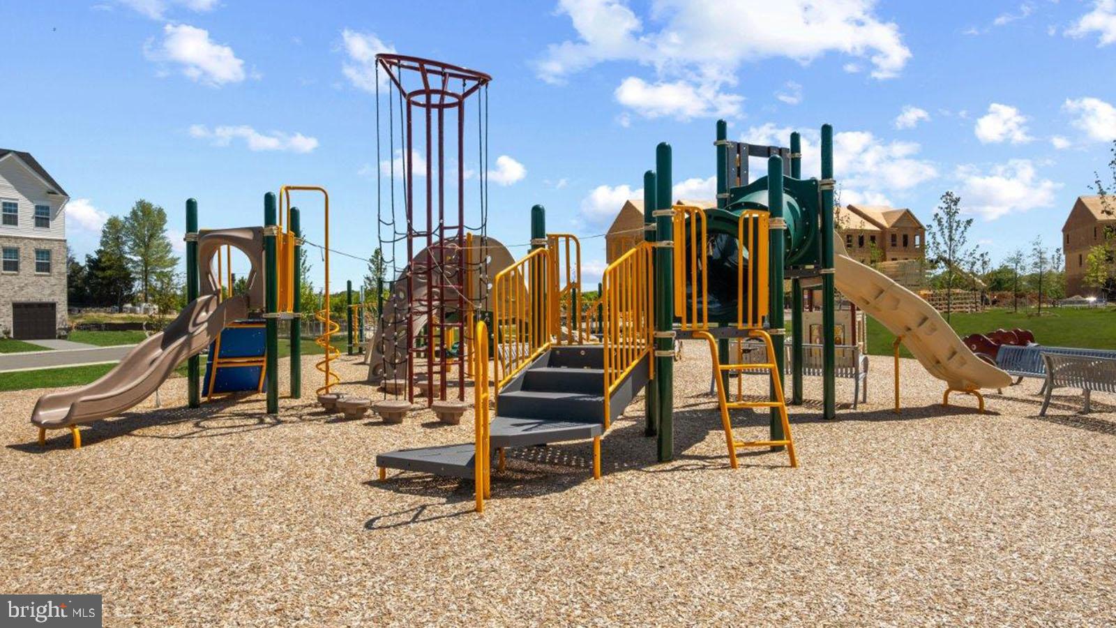 SPRING HILLS - Residential