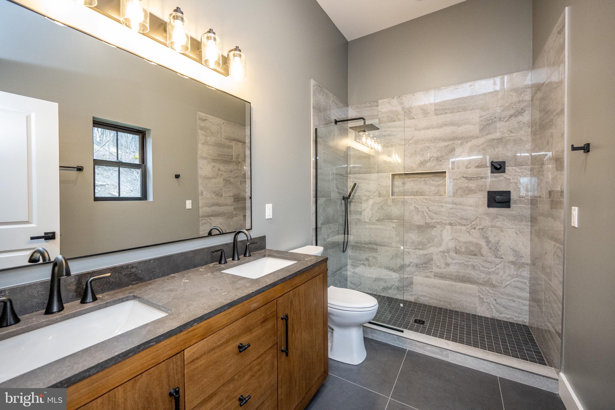 NORTH CAMP - Residential