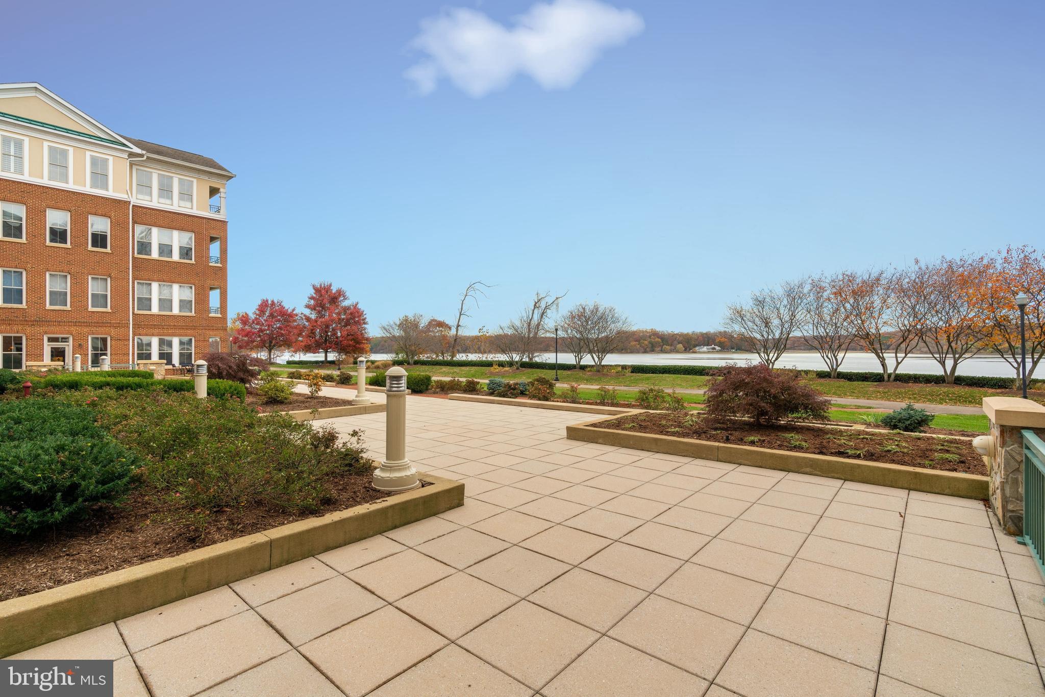 BELMONT BAY - Residential