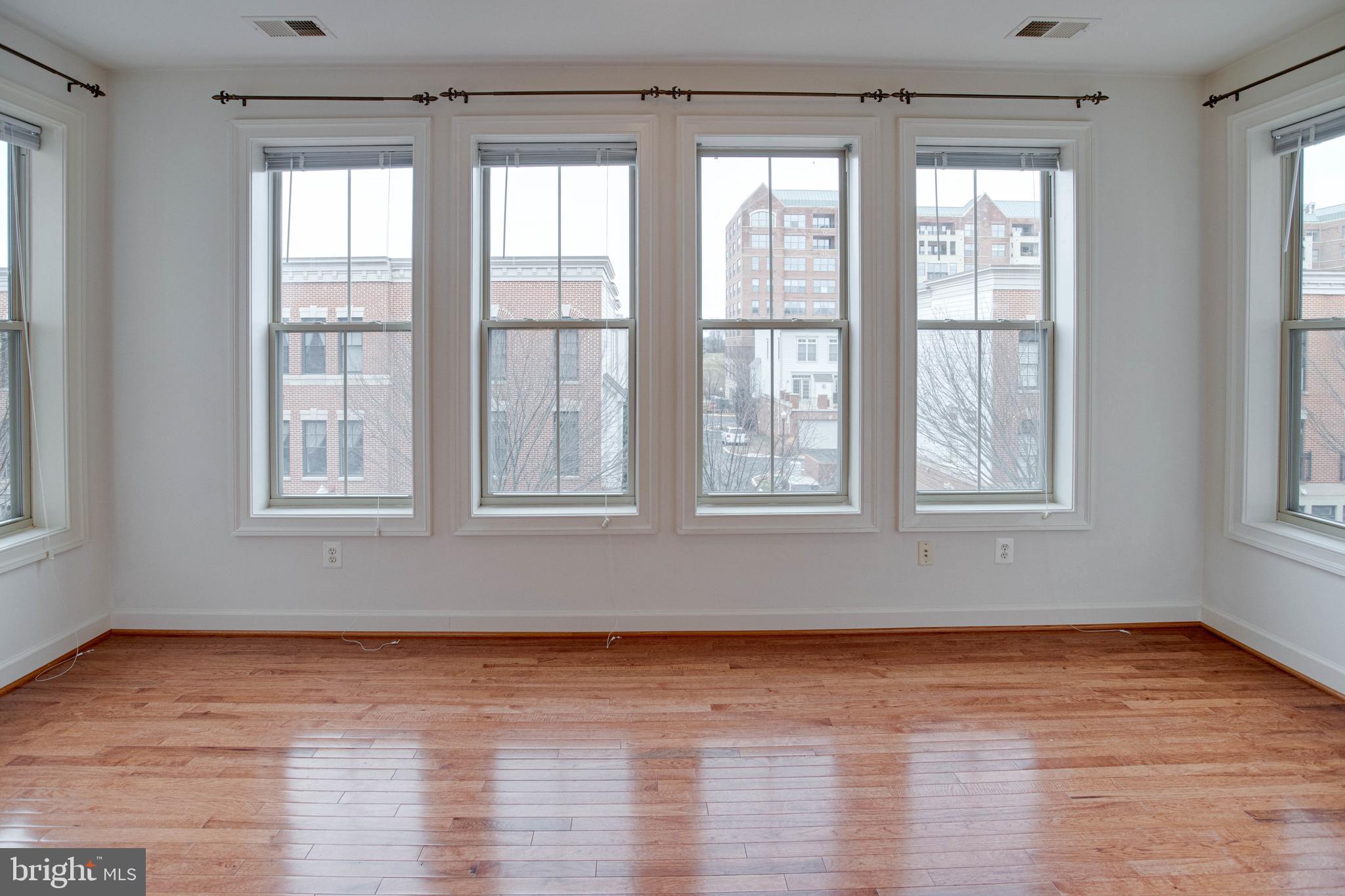 BELMONT BAY - Residential