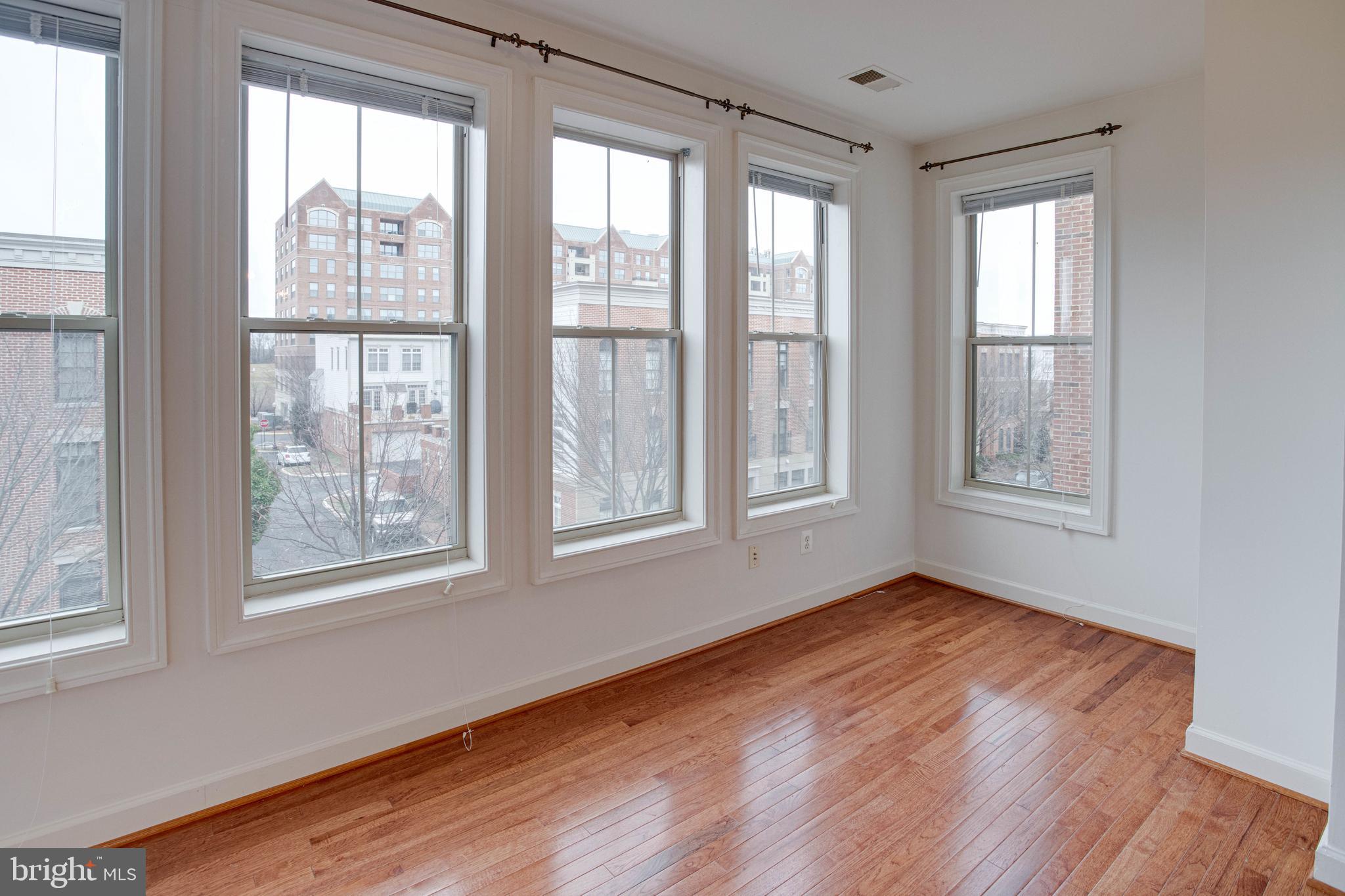 BELMONT BAY - Residential