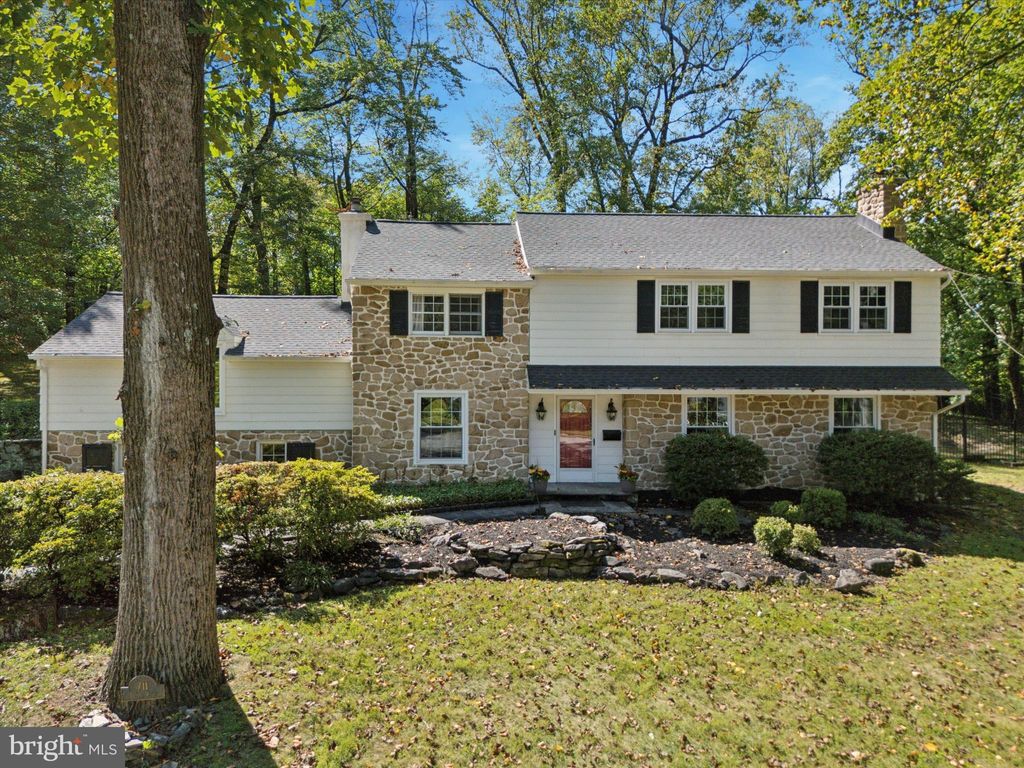Photo of 711 Custis Road, GLENSIDE, PA 19038 (MLS # PAMC2157368)