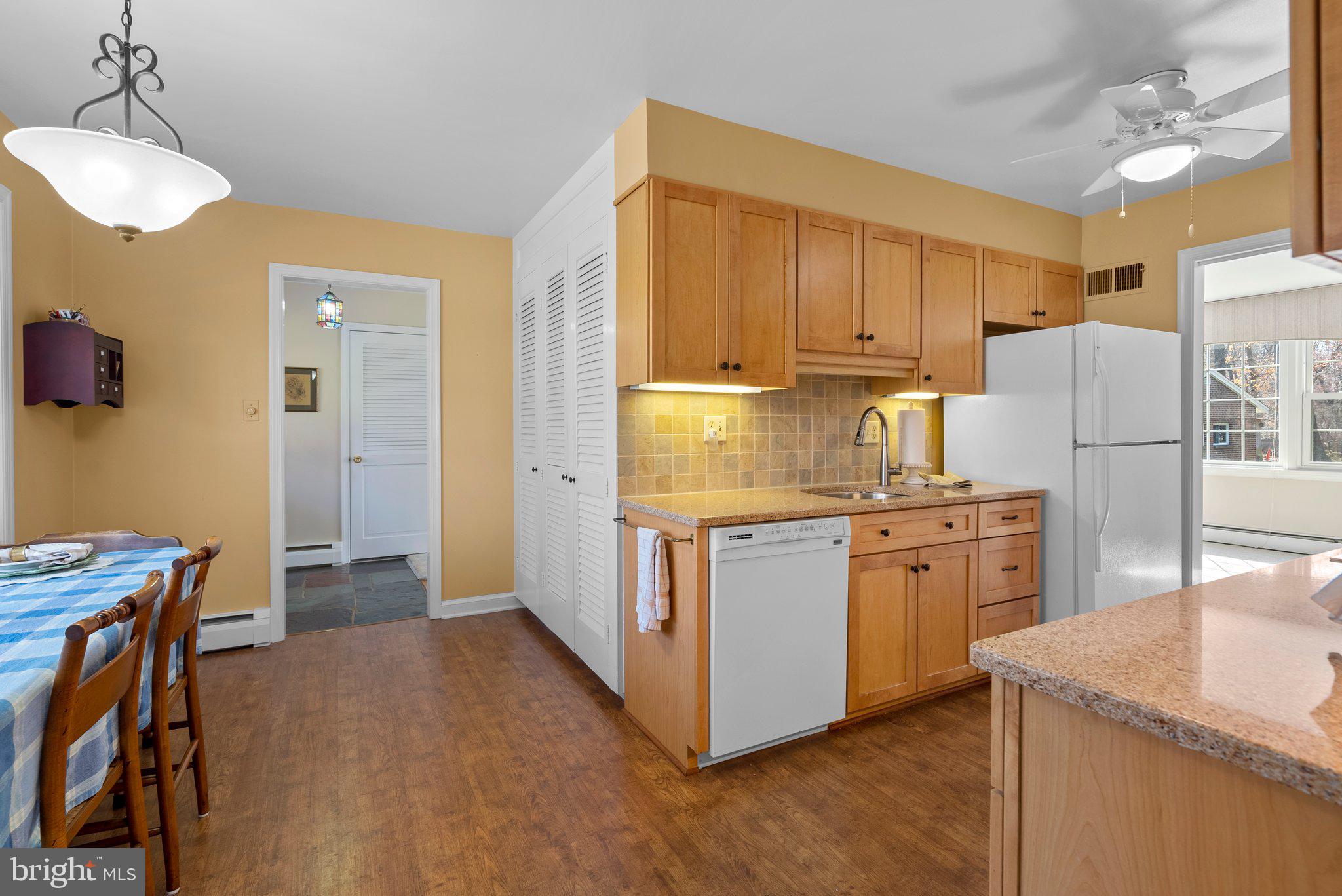 OAK SPRINGS - Residential