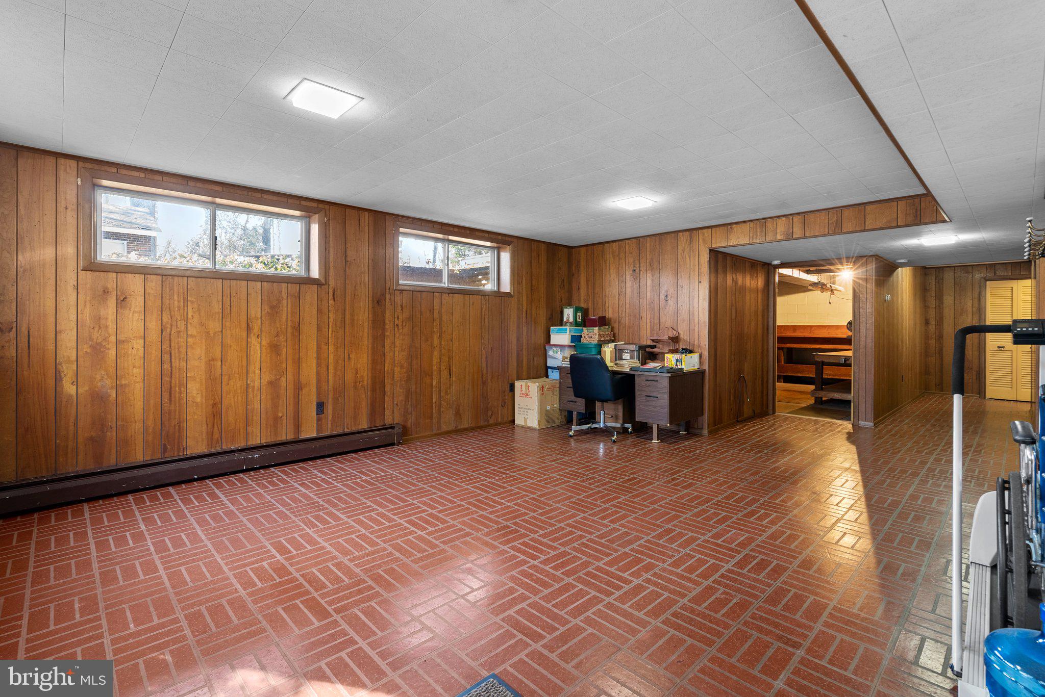 OAK SPRINGS - Residential