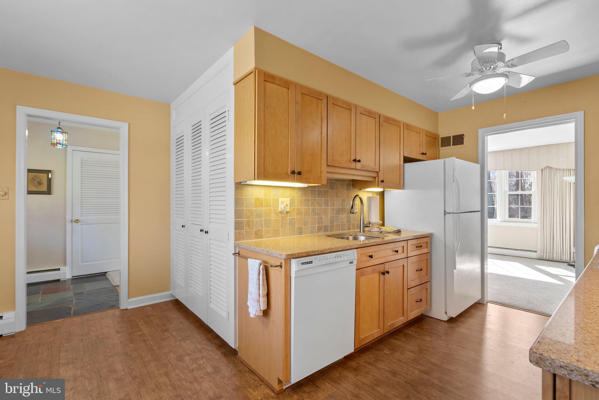 OAK SPRINGS - Residential