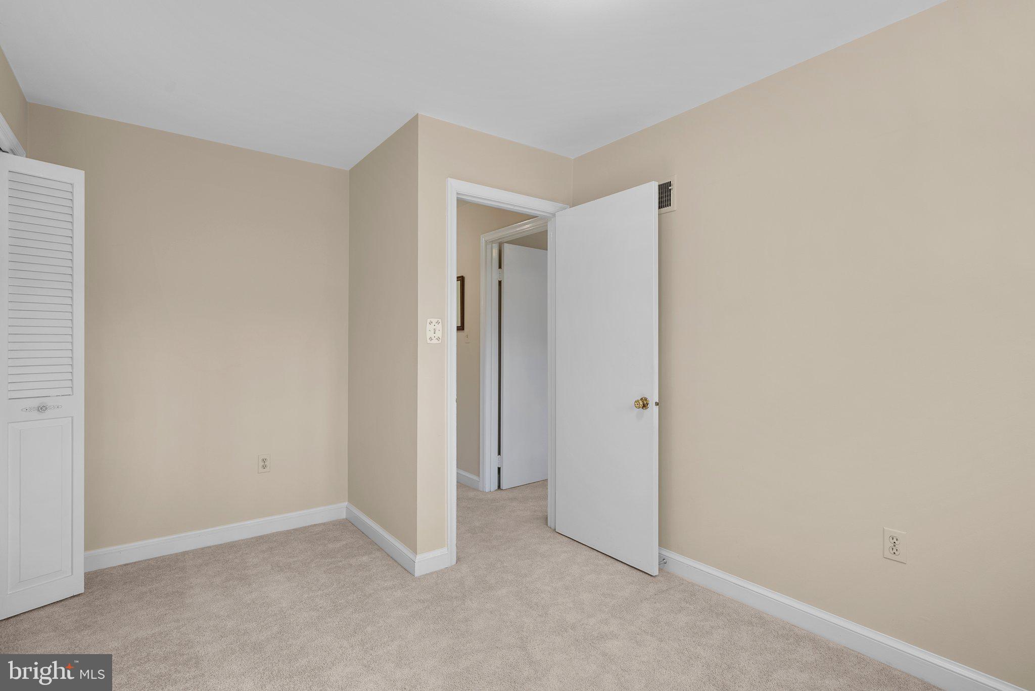 OAK SPRINGS - Residential