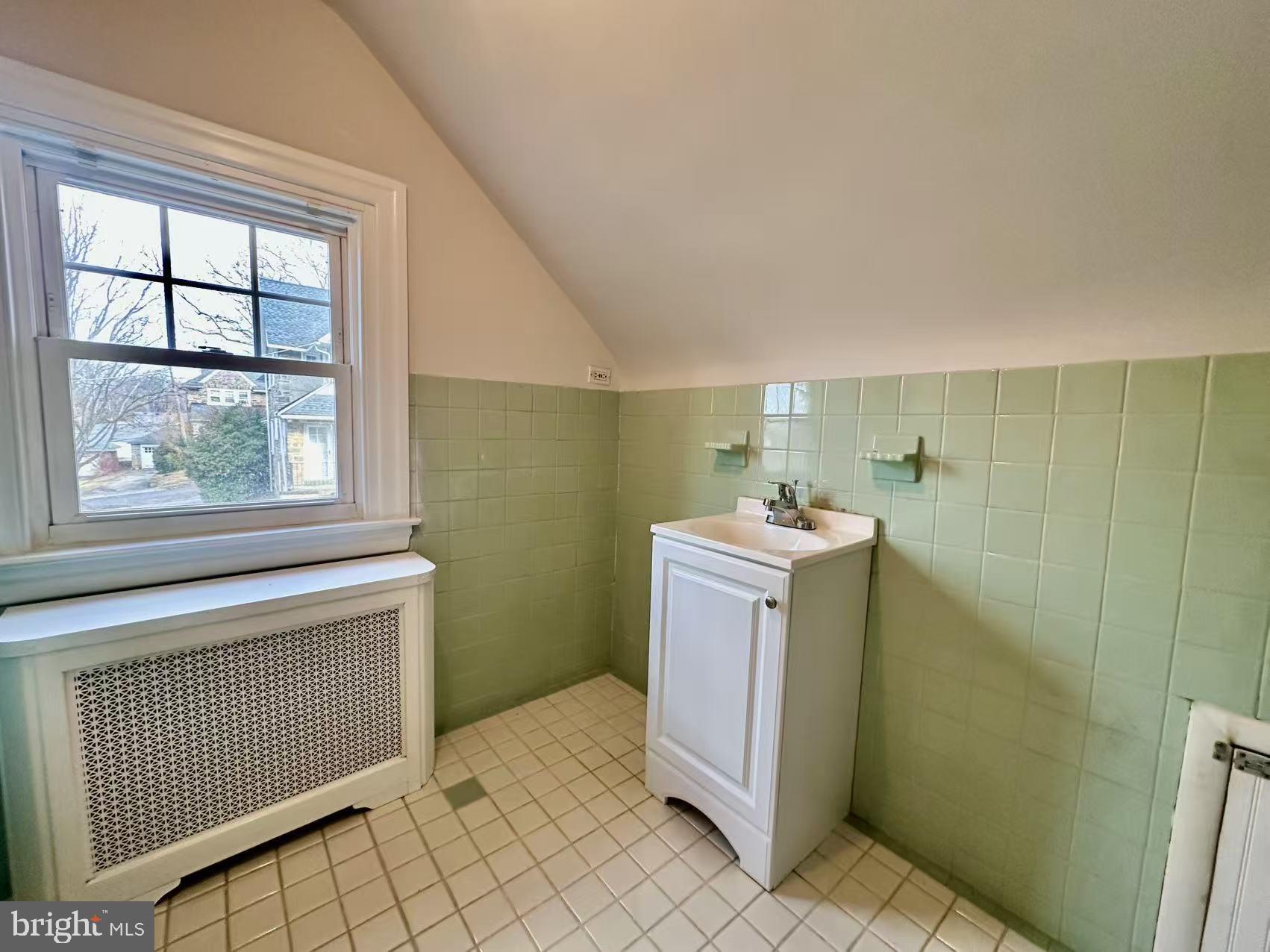 COLLEGE PARK - Residential