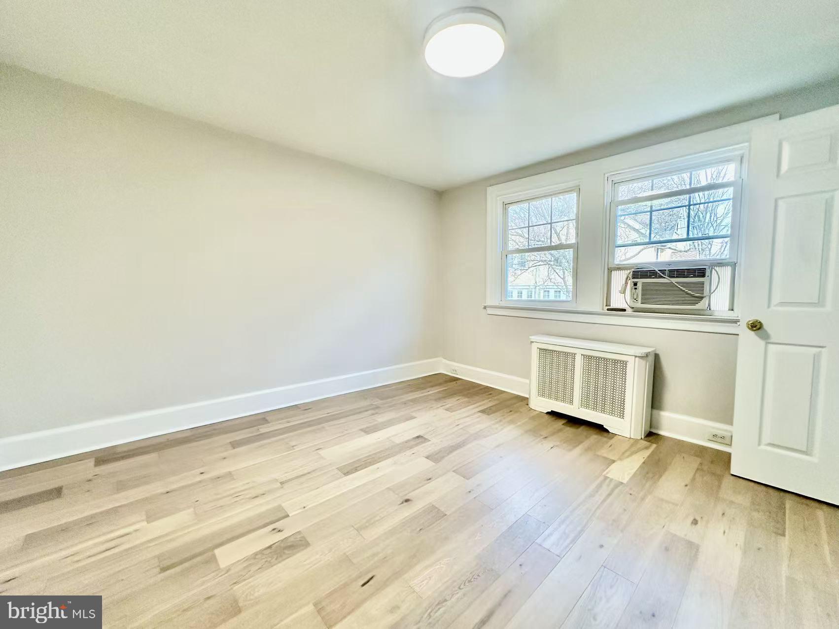 COLLEGE PARK - Residential