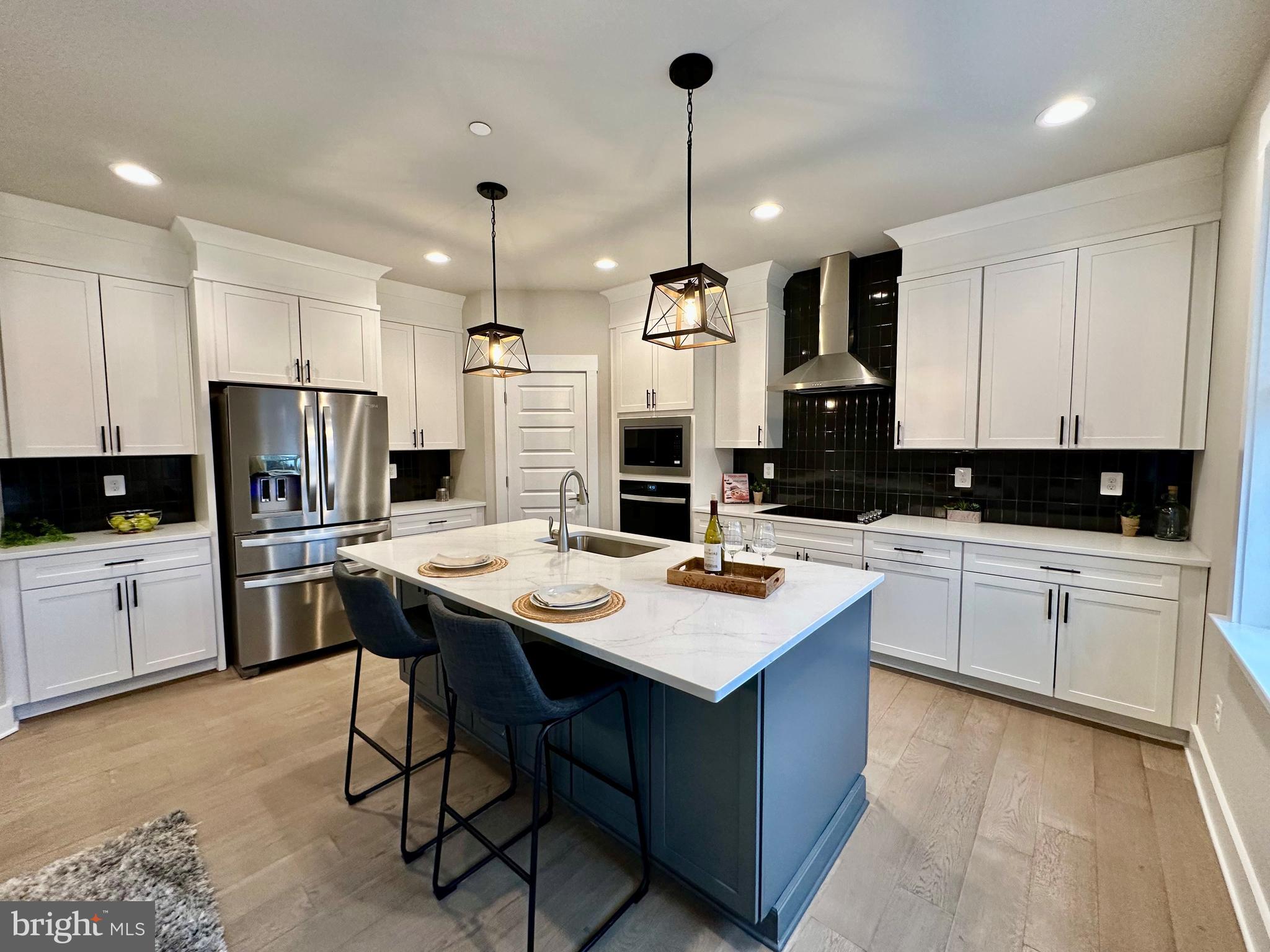 WATERS EDGE - Residential