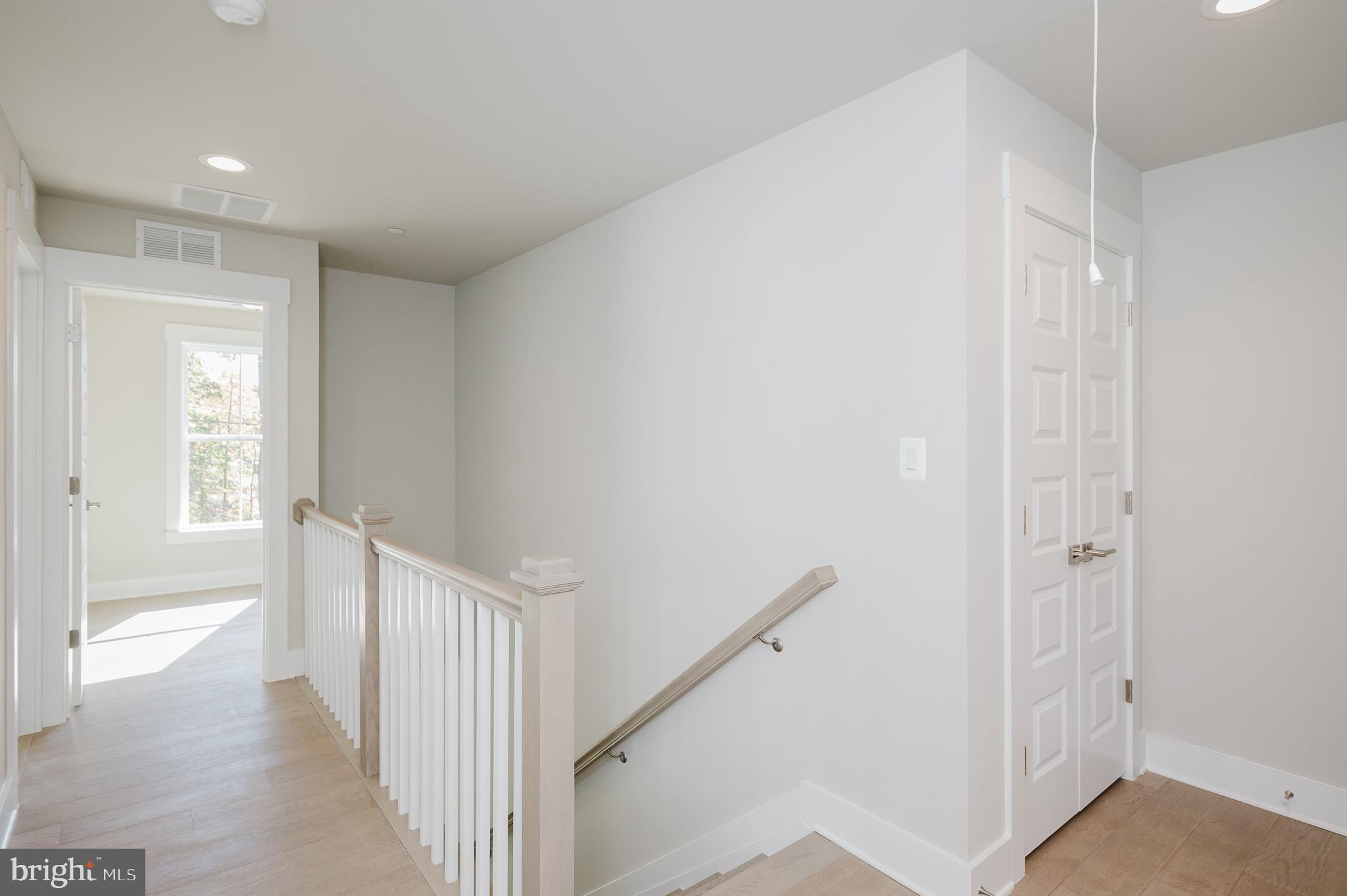 WATERS EDGE - Residential