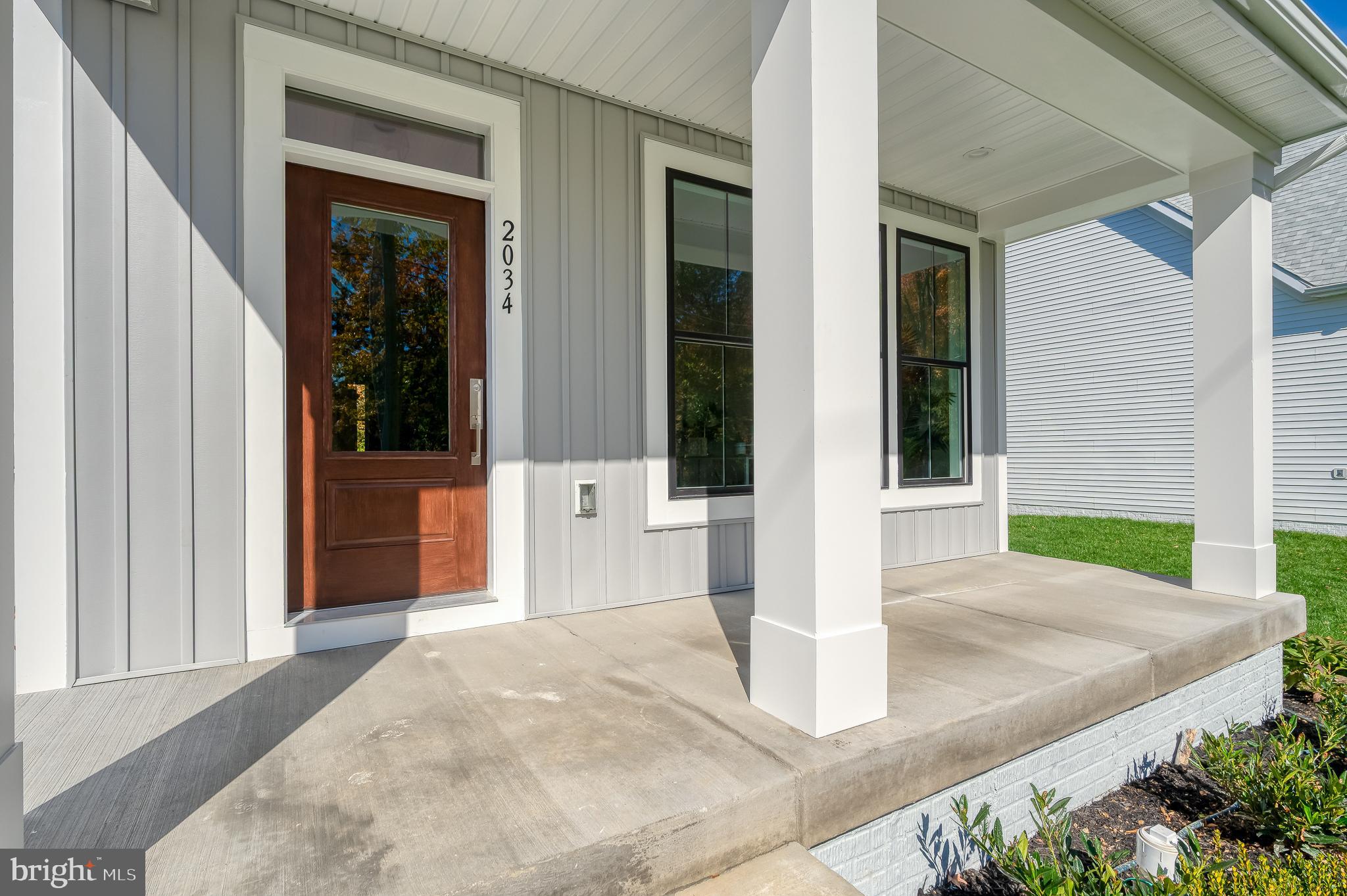 WATERS EDGE - Residential