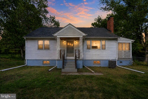 Photo of 17331 Tripoli Boulevard, DUMFRIES, VA 22026 (MLS # VAPW2123896)