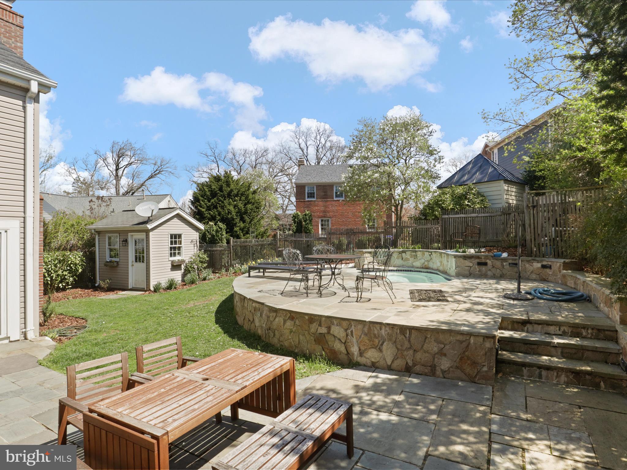 DOMINION HILLS - Residential