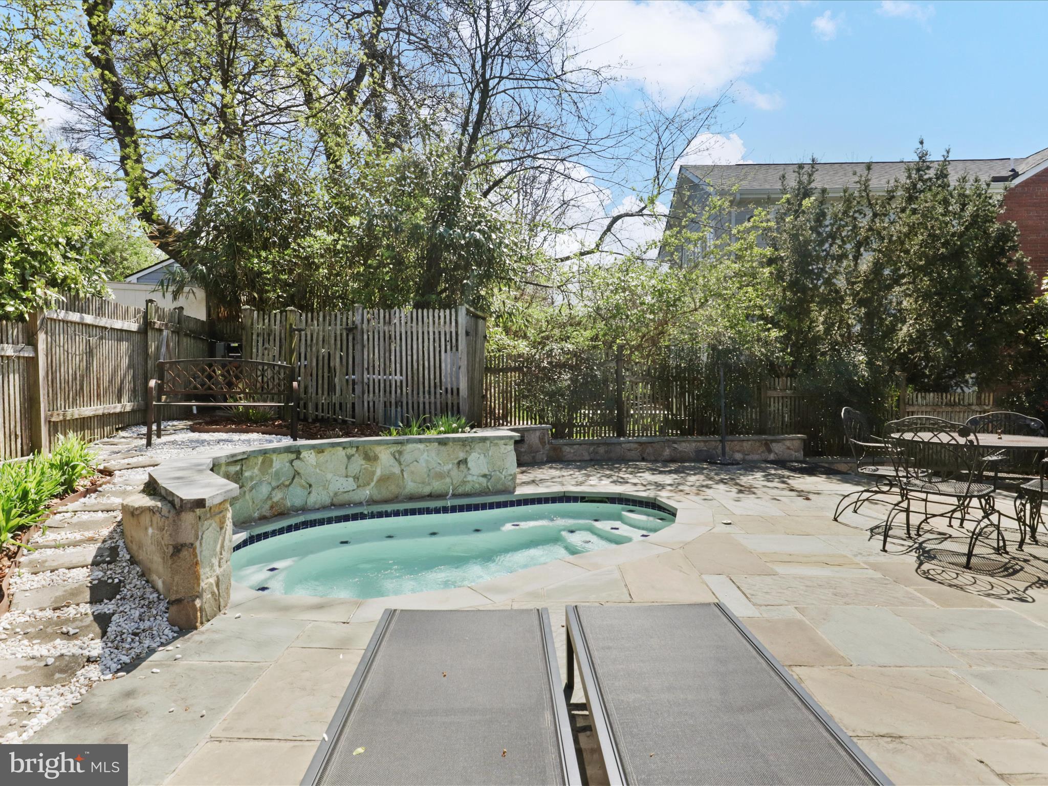 DOMINION HILLS - Residential