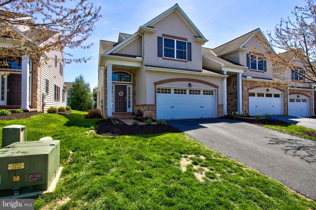 Photo of 123 BANEBERRY LN, LITITZ, PA 17543 (MLS # PALA2032454)