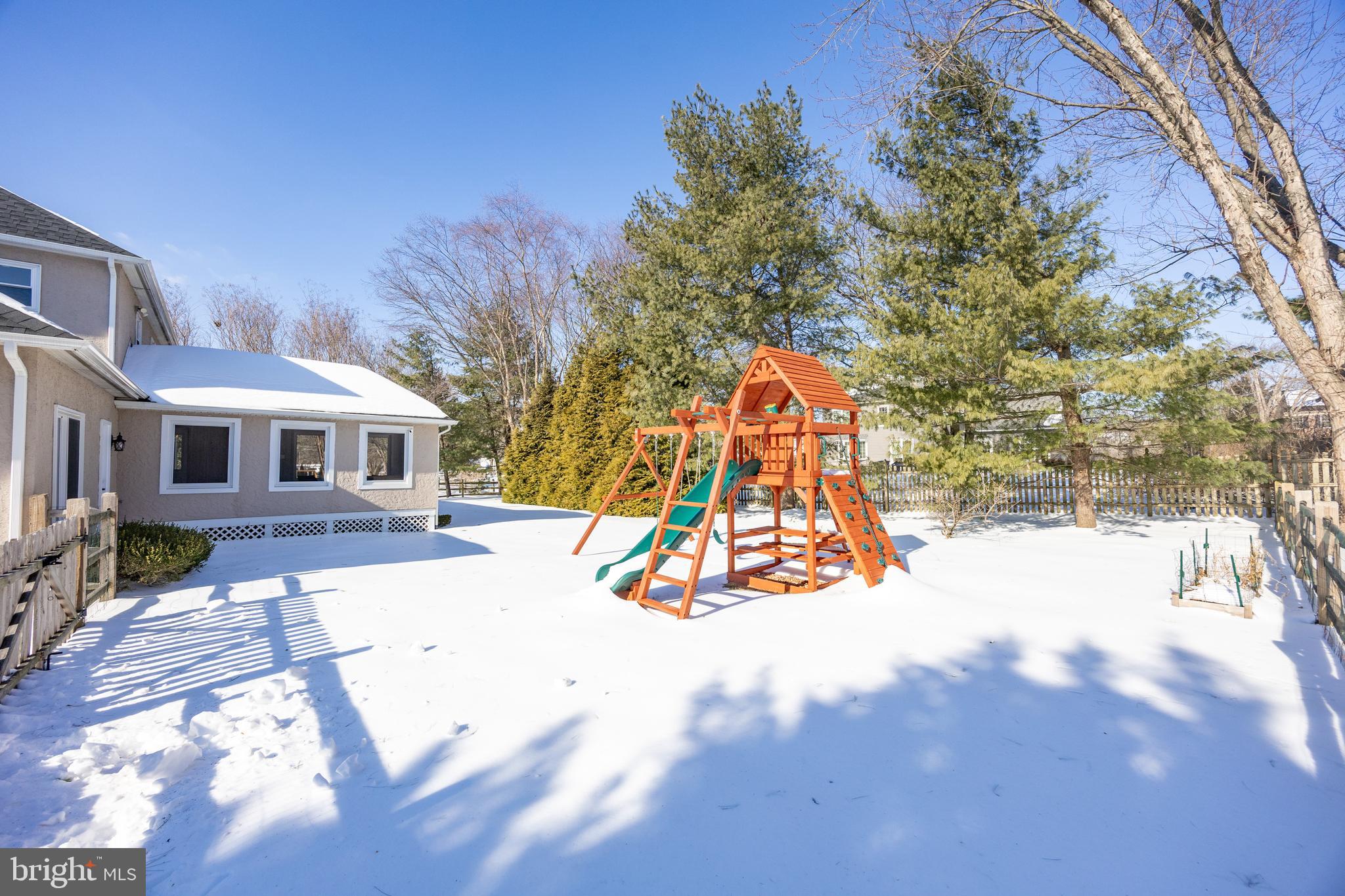 YARDLEY CREST - Residential