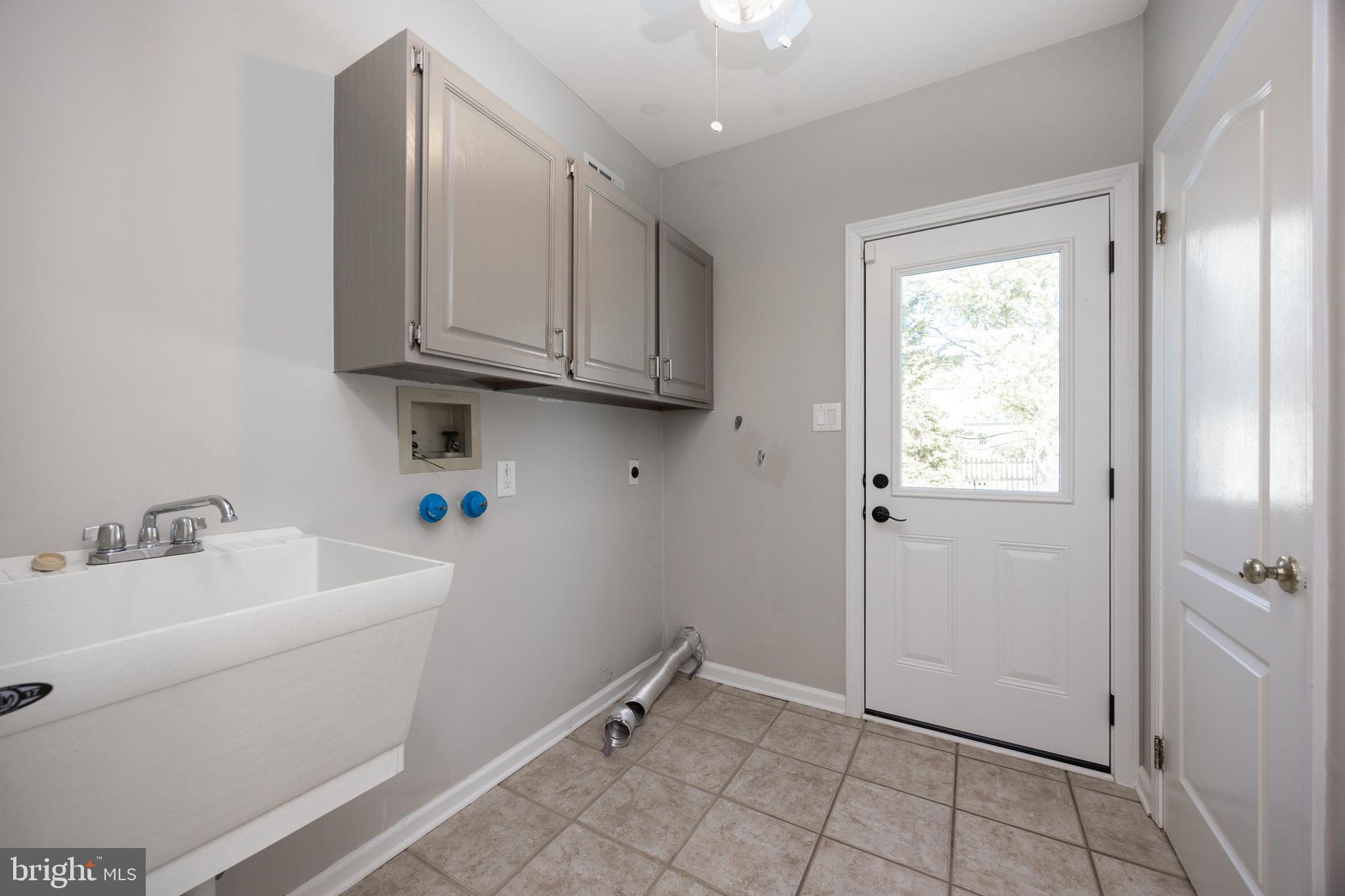 YARDLEY CREST - Residential