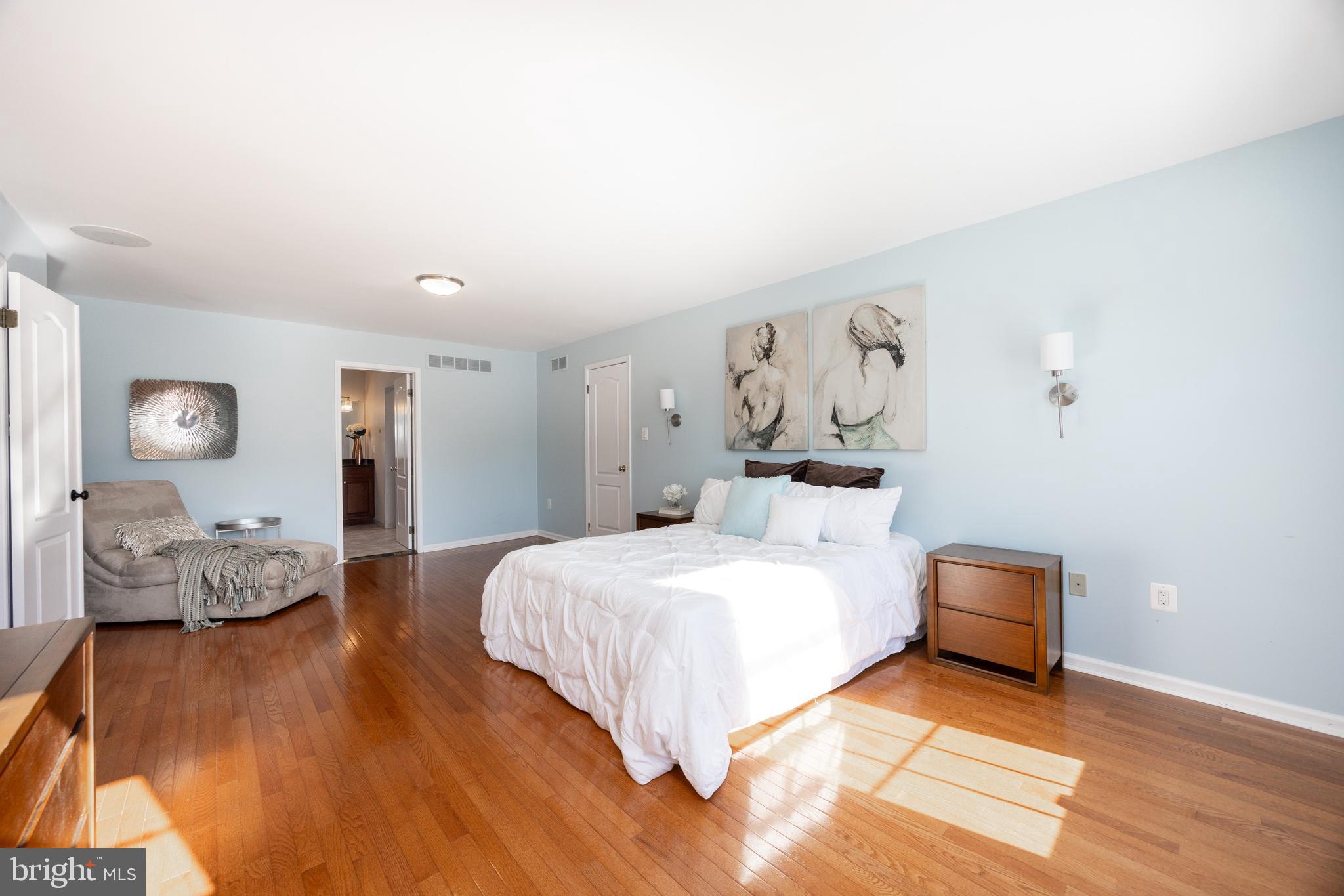 YARDLEY CREST - Residential