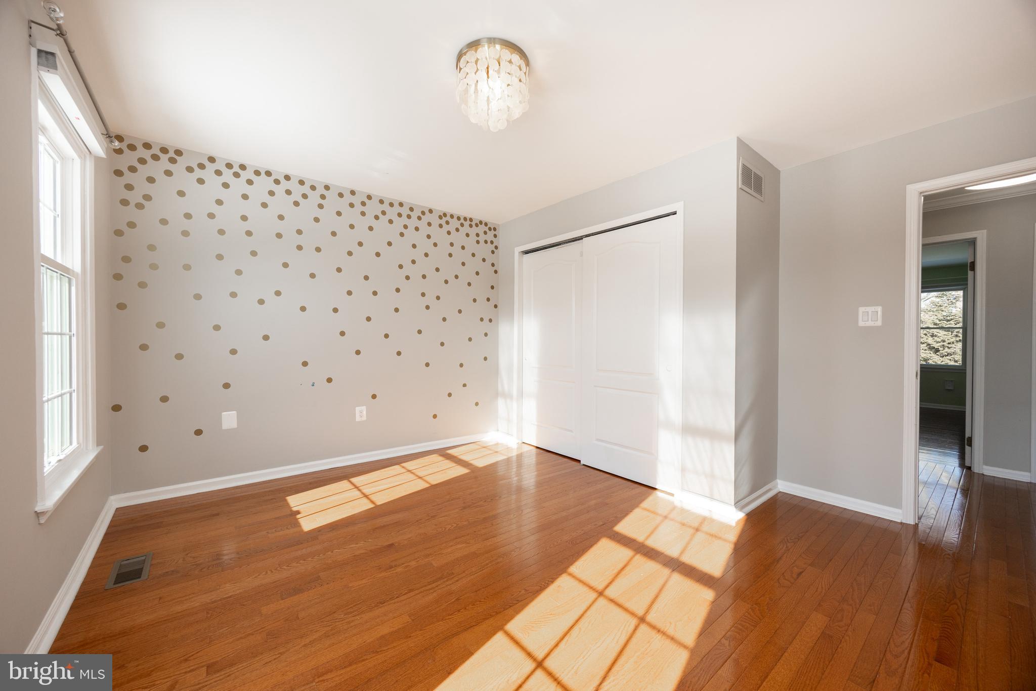 YARDLEY CREST - Residential