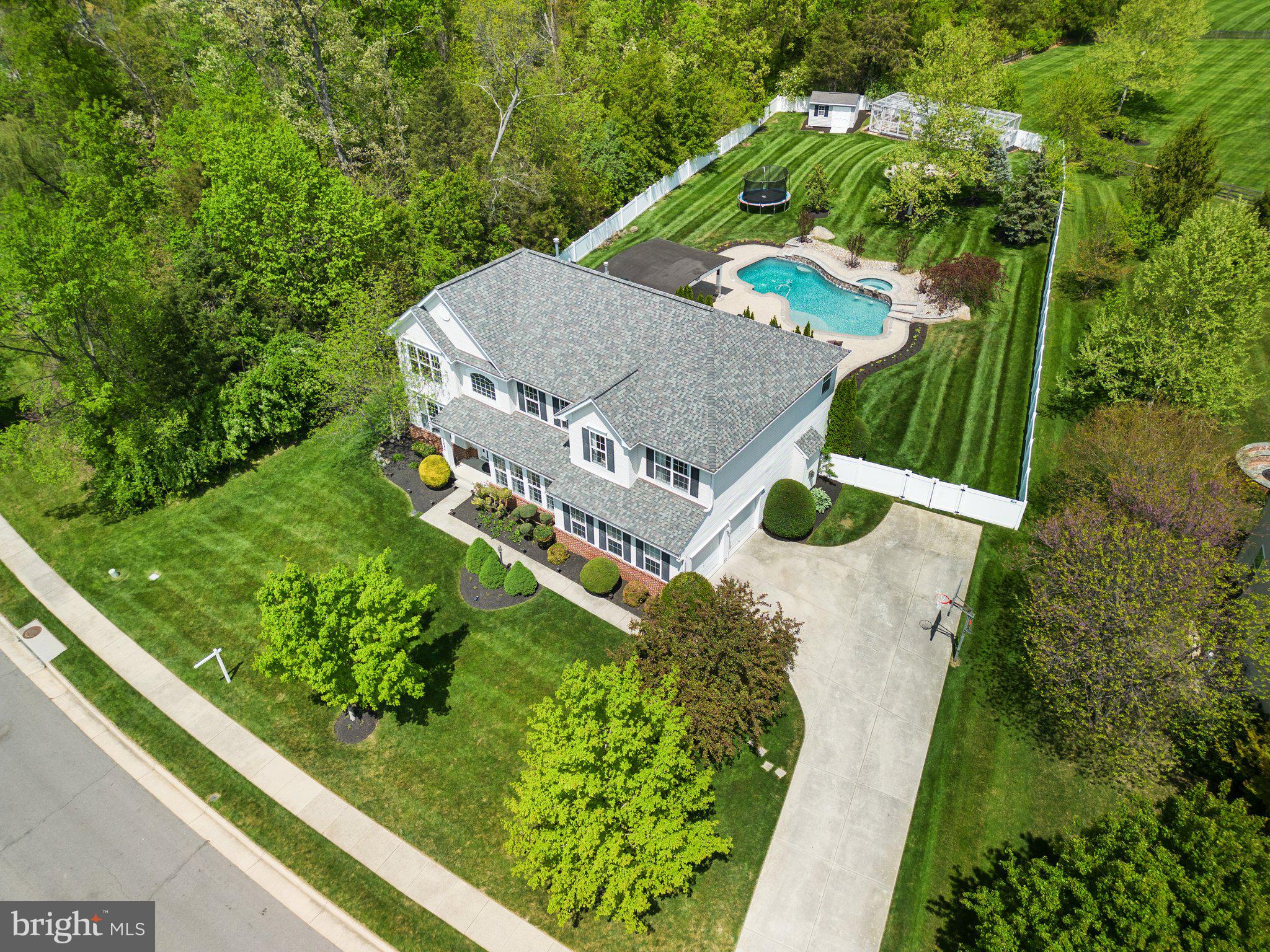 BLUE SPRING FARM - Residential