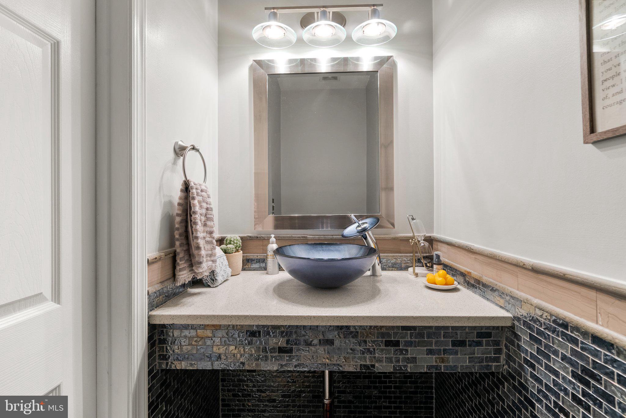 BLUE SPRING FARM - Residential