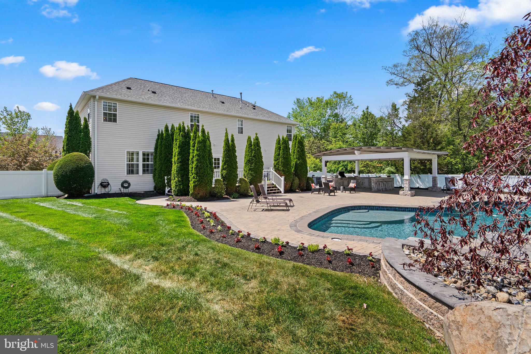 BLUE SPRING FARM - Residential