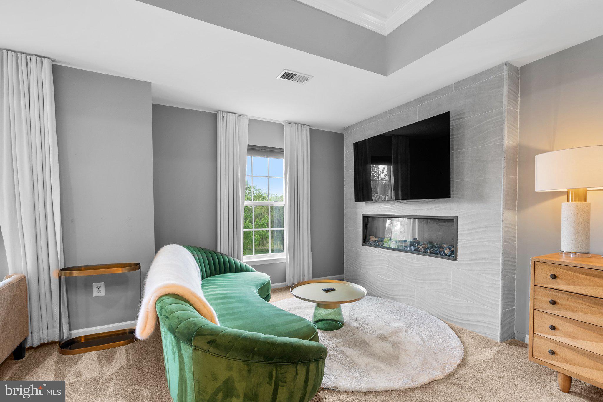 BLUE SPRING FARM - Residential