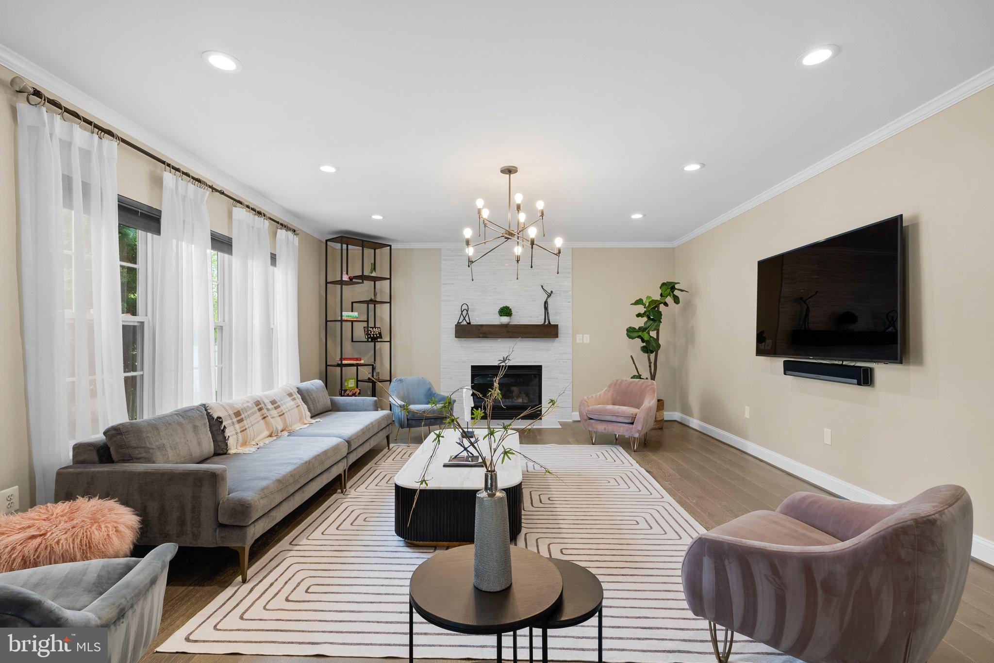 BLUE SPRING FARM - Residential