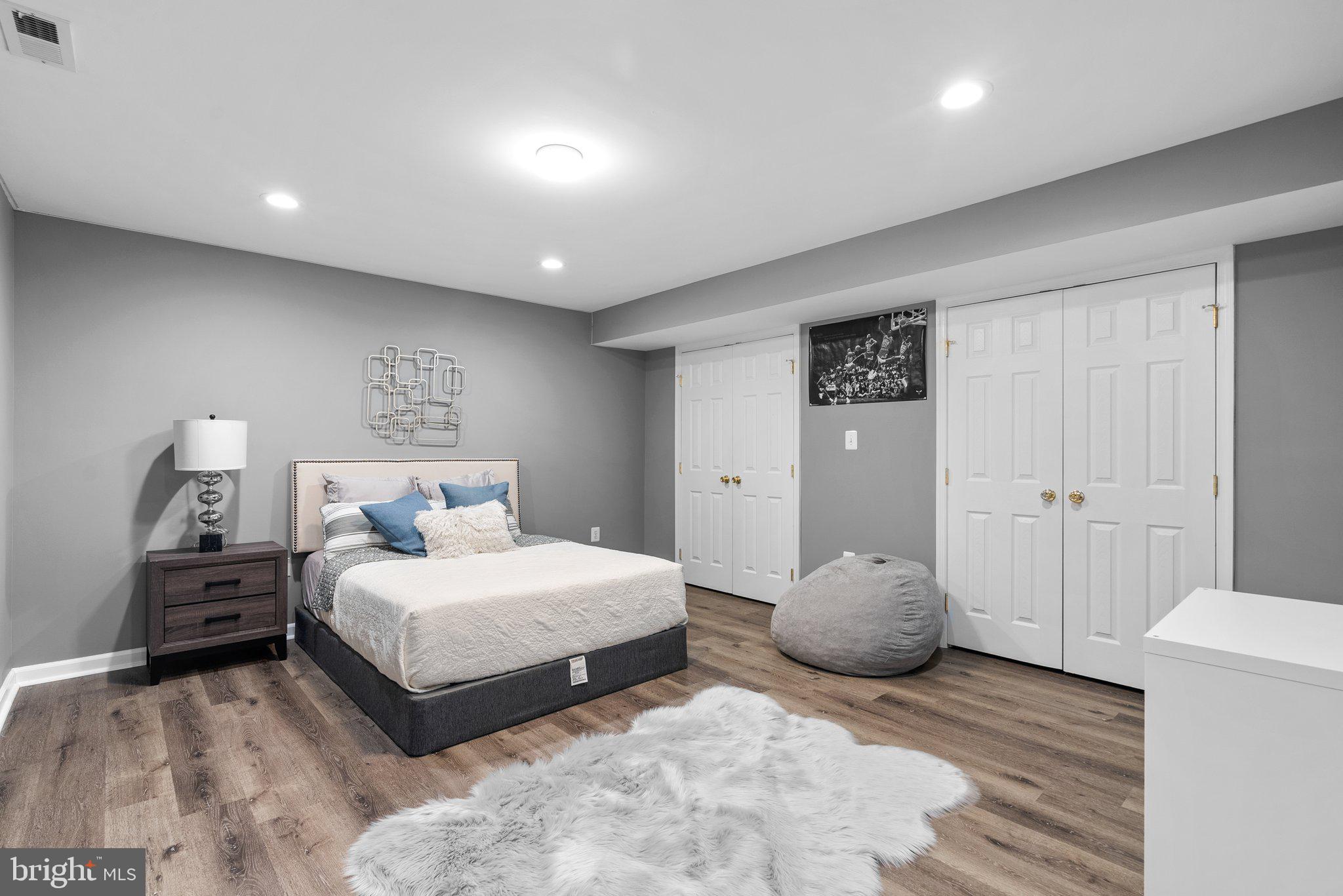 BLUE SPRING FARM - Residential