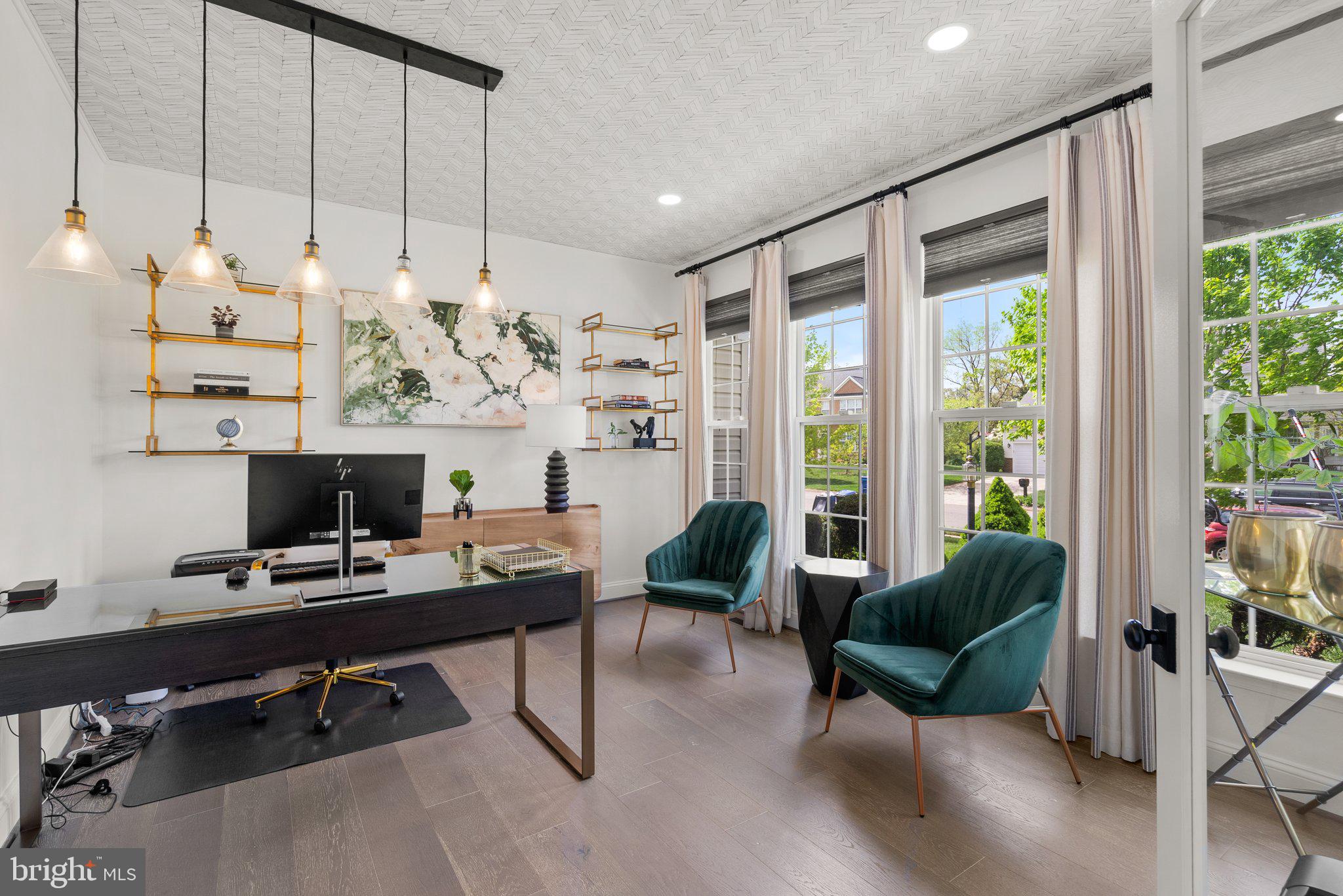 BLUE SPRING FARM - Residential