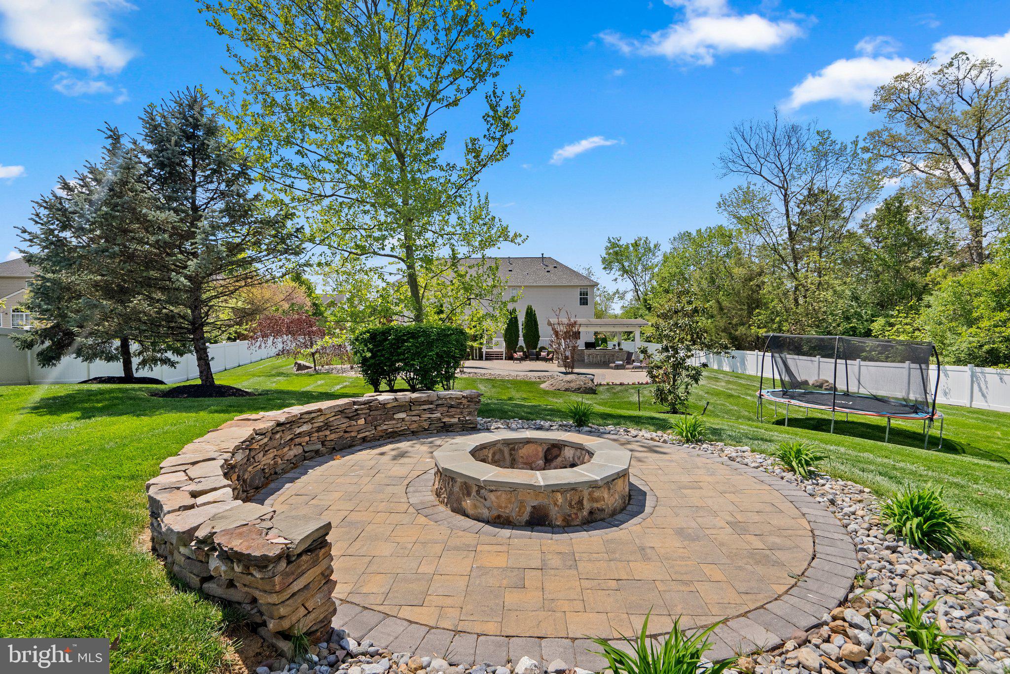 BLUE SPRING FARM - Residential